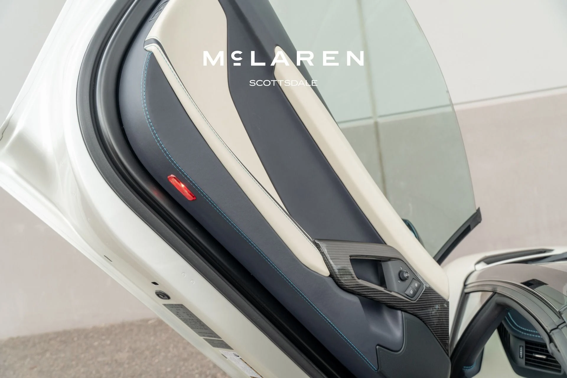 mph024_4246995009_Used_2019_LAMBORGHINI_AVENTADOR_LP_740_4_S_Roadster_1792777728_0a6495d365