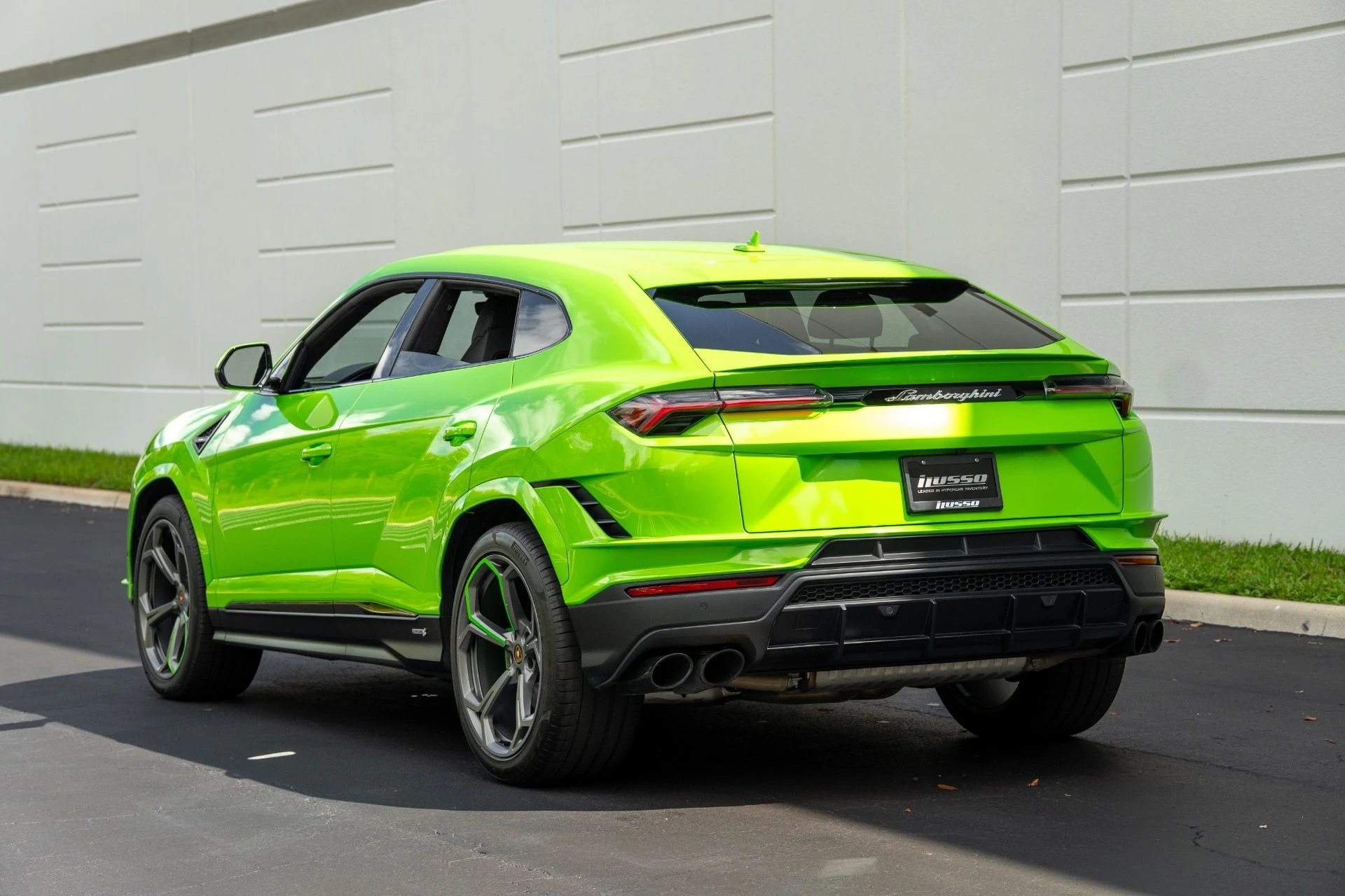 mph024_425648573_Used_2023_Lamborghini_Urus_S_1758835388_7b687e0702