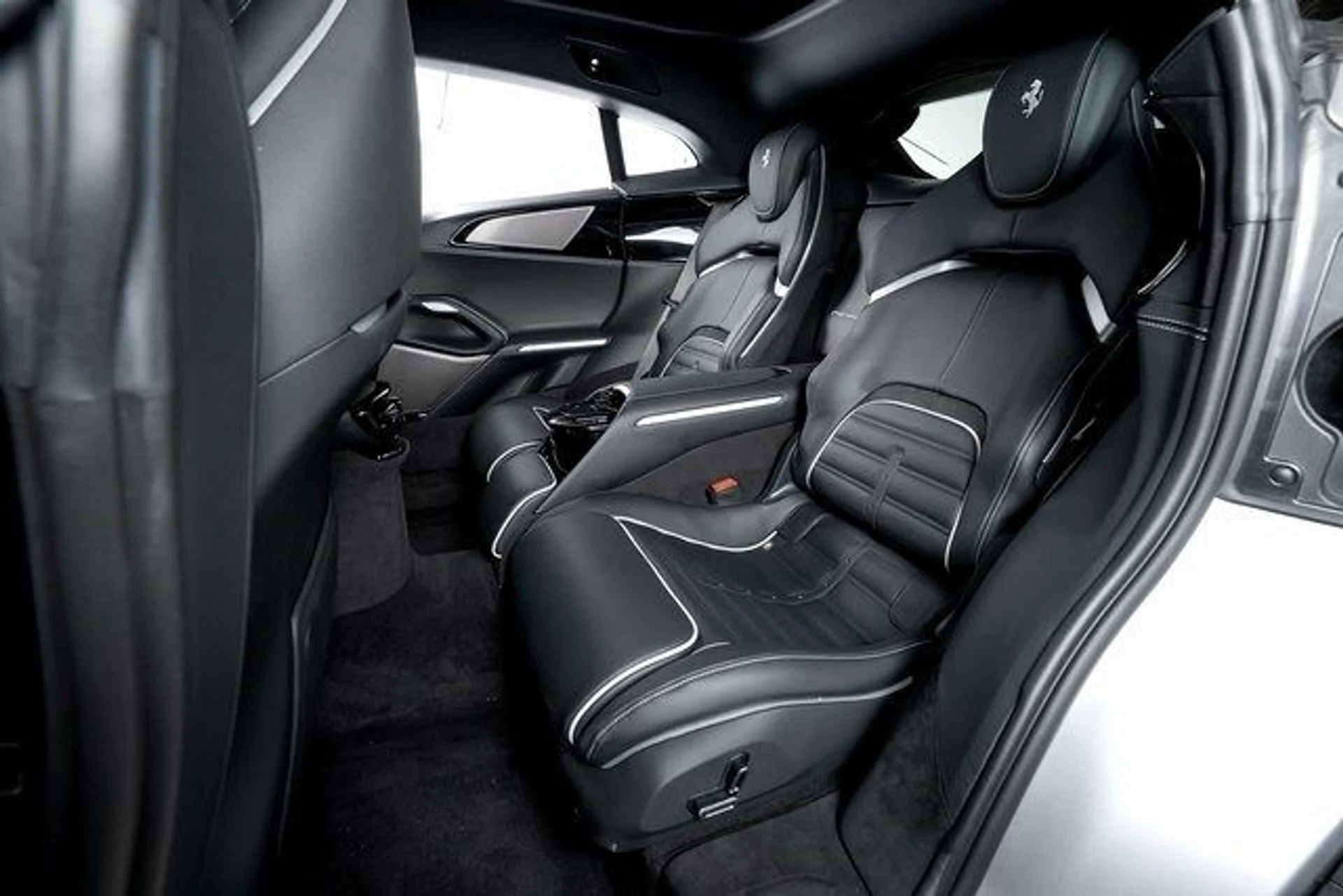 mph024_4267592845_99fda0db6b2aca75b37401e6eb46710cx_029f524509