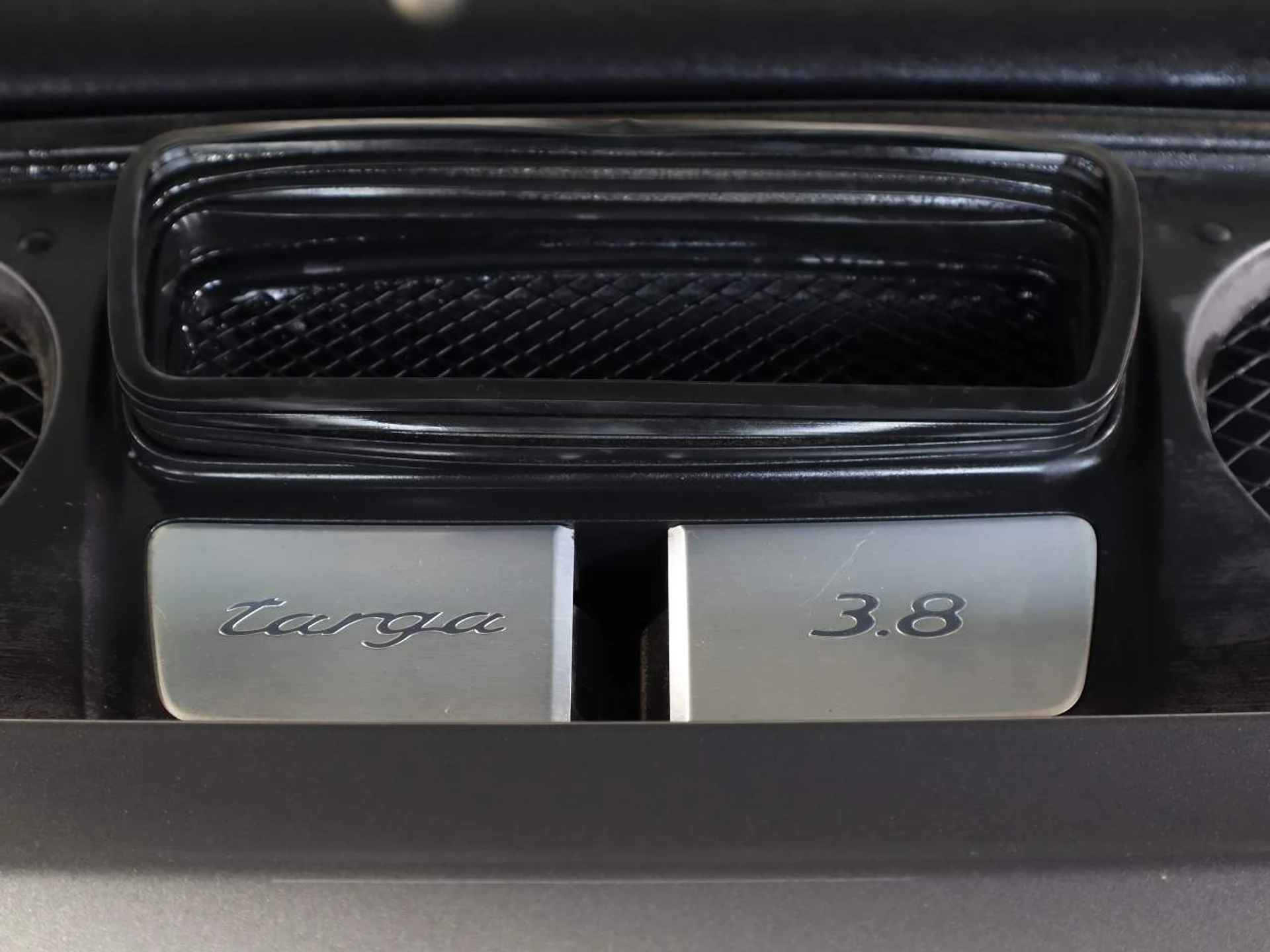 mph024_4269540825_665179e7de6ec04e727d46c111984926_810880d405