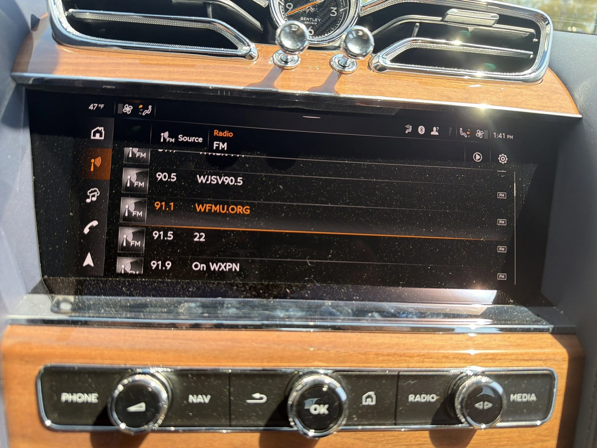 mph024_4274035410_523d003e2cd5d4c553f7b13e1c20d765x_90d14dddc7