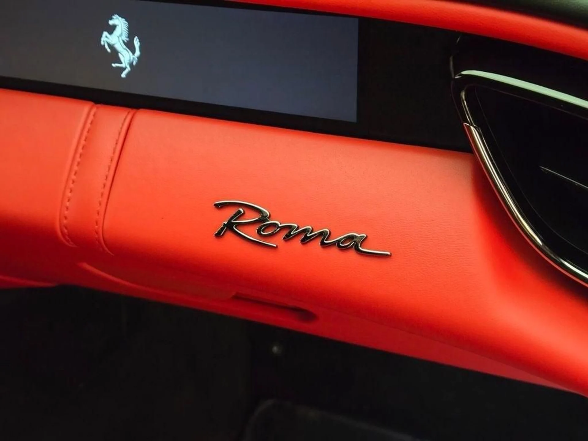 mph024_4276493678_Used_2024_Ferrari_Roma_1775723868_52efc6bcf8