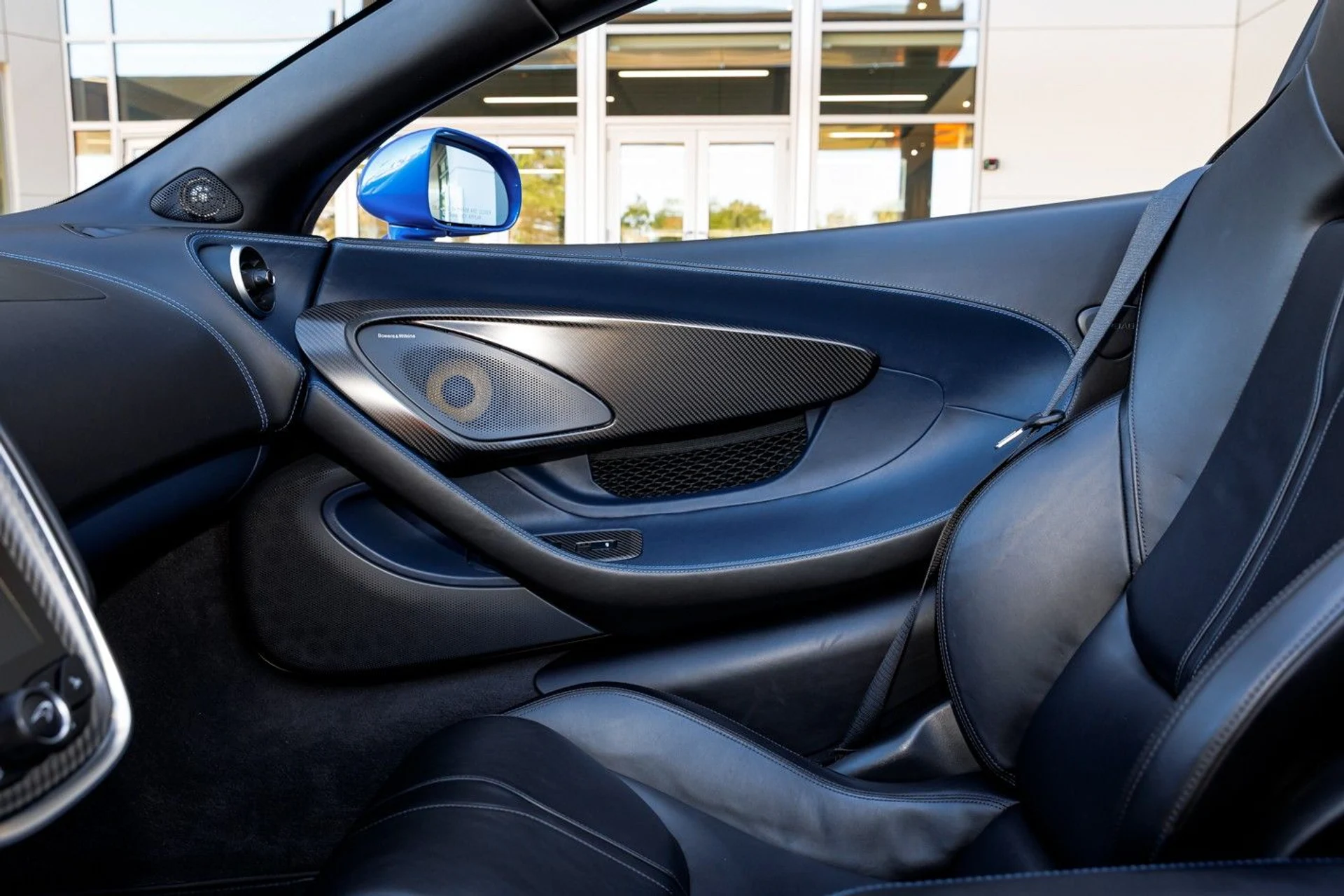 mph024_4278051447_14_p25_l_9dd502f90d