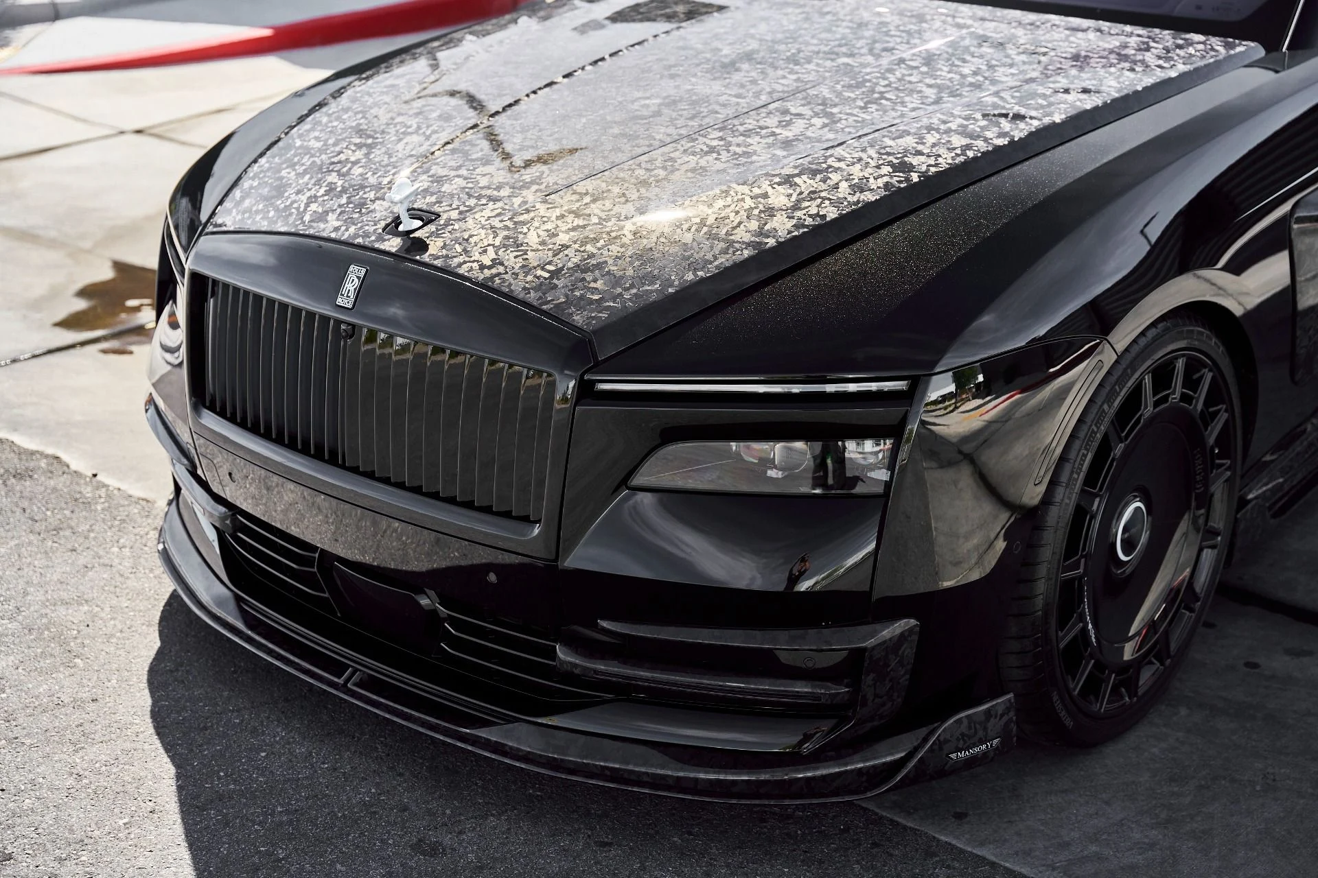 mph024_4278057040_Used_2025_Rolls_Royce_Spectre_Base_1773452468_6c46c8e781