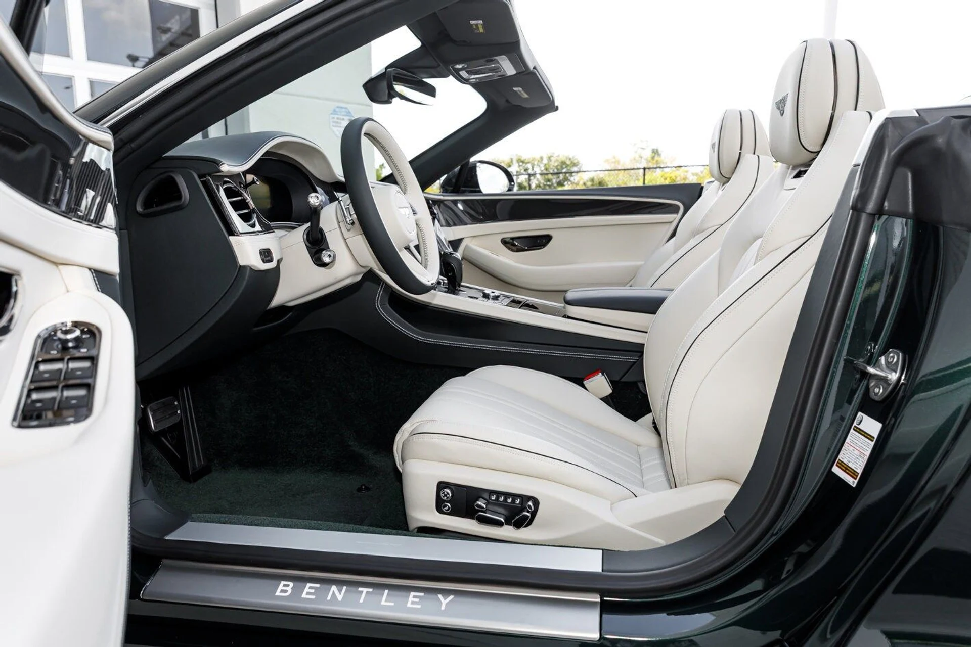 mph024_4285631821_ecce57c6252557f5021153387444aad4x_f095ddf53b