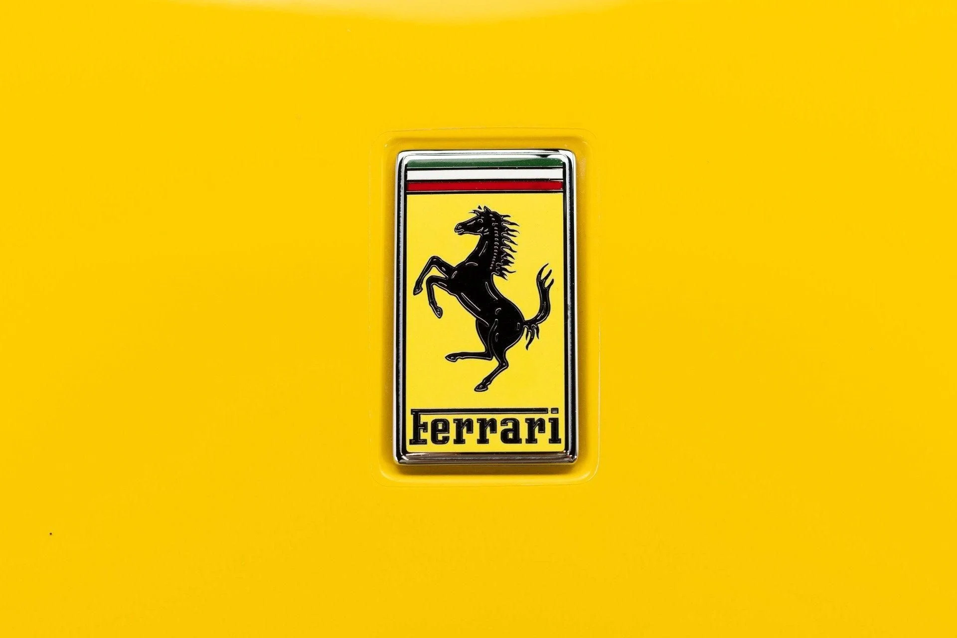 mph024_4289350454_Used_2020_Ferrari_Portofino_1777367911_71809d162f