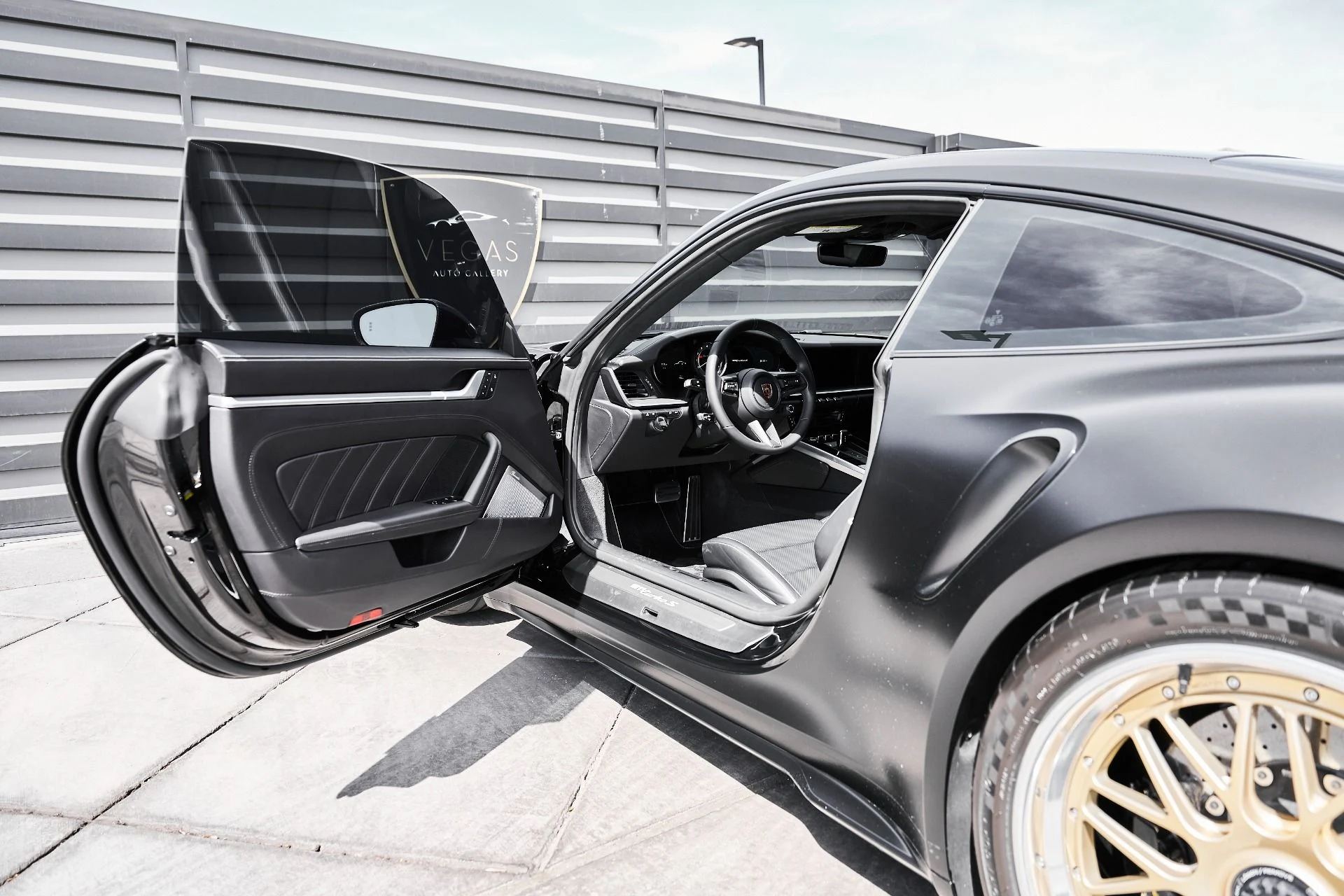 mph024_4291154486_Used_2024_Porsche_911_Turbo_S_1774640217_8a47648deb