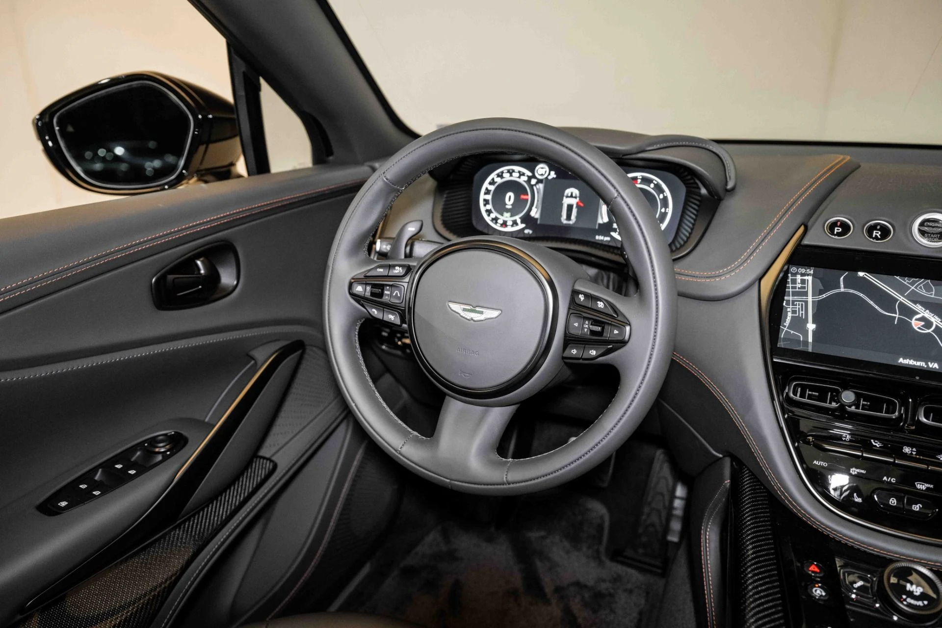 mph024_429431866_Used_2024_Aston_Martin_DBX_707_1701892795_d04f3bb1fd