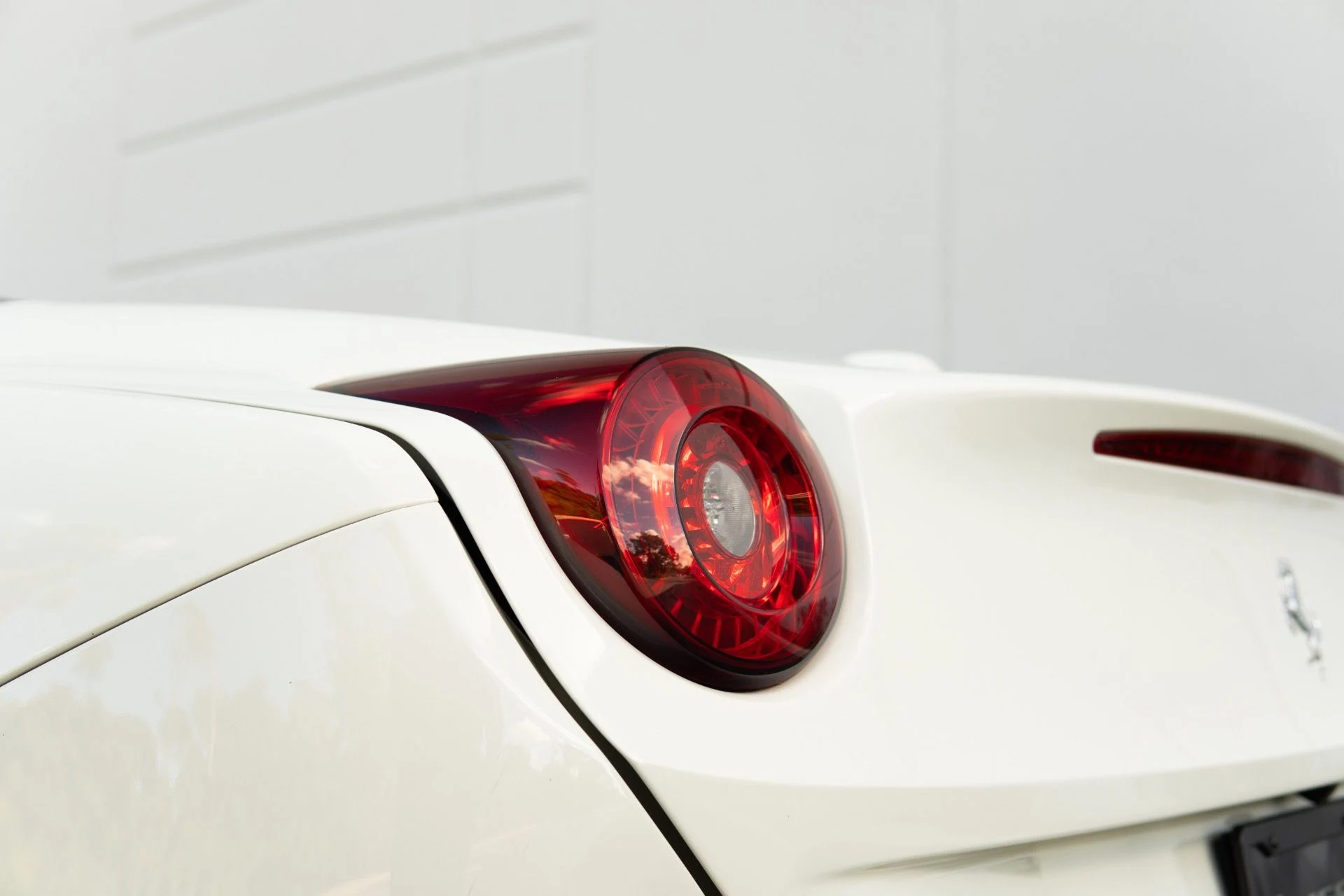 mph024_431385903_Used_2017_Ferrari_California_T_1767901173_05304de220