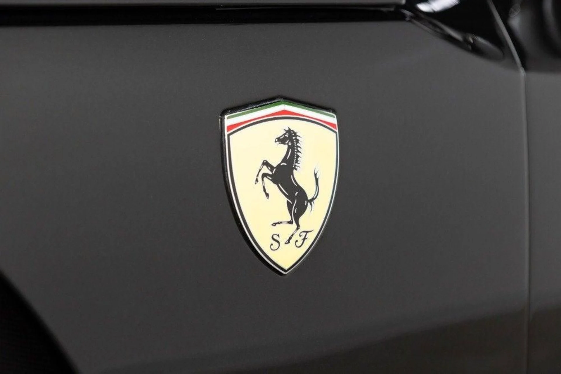 mph024_433547815_Used_2025_Ferrari_Purosangue_1777382814_b99d545ec6