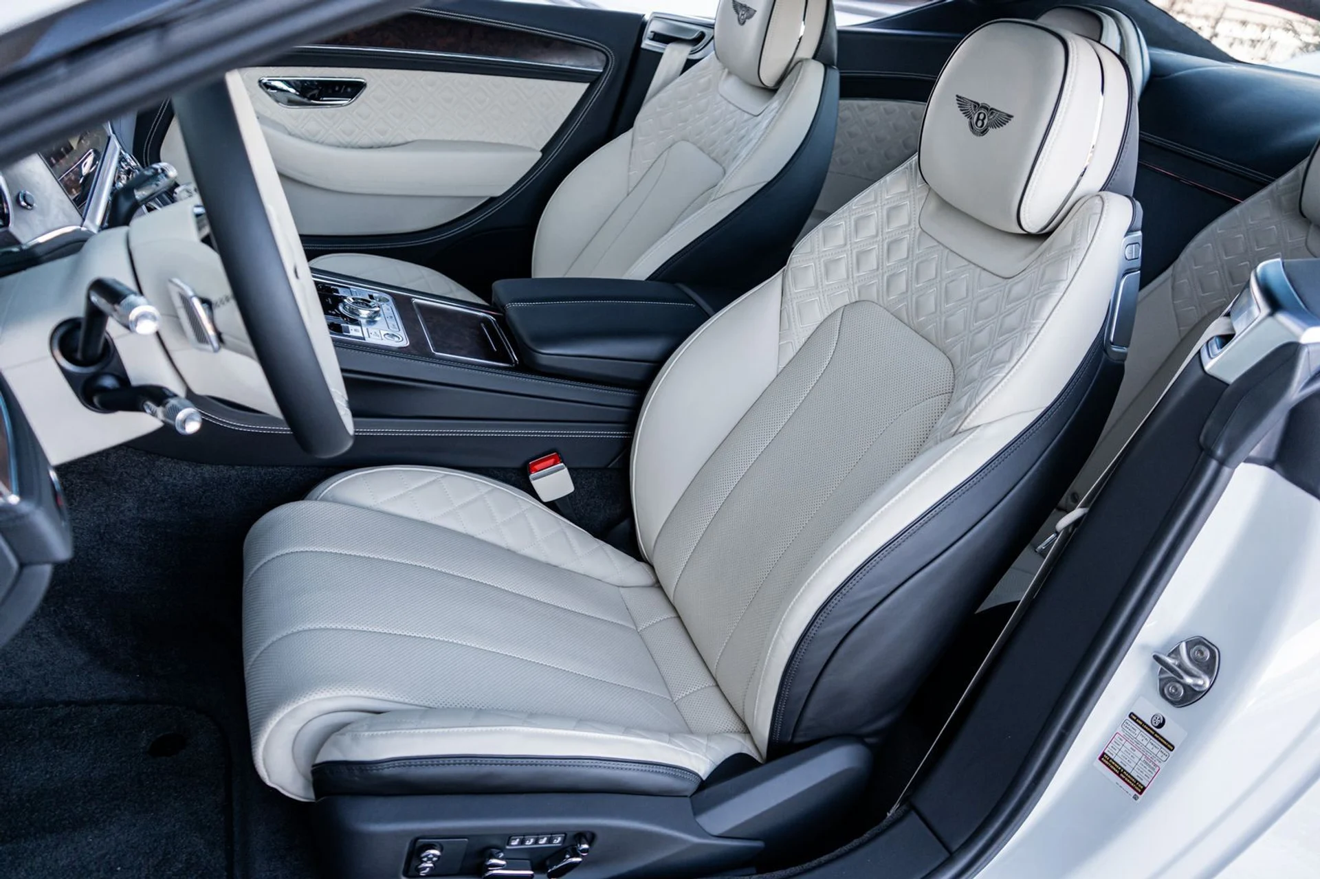 mph024_434107883_5cca2fa7_ac72_45f5_8b74_27b115e53f32_78b0bae967