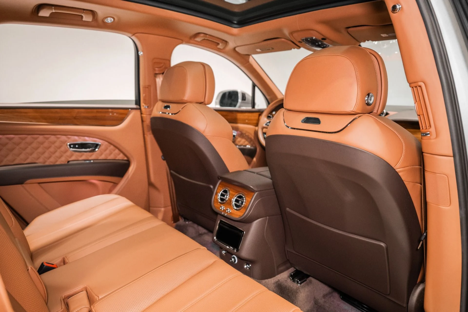 mph024_442813545_Used_2022_Bentley_Bentayga_V8_1792247814_deccd20291