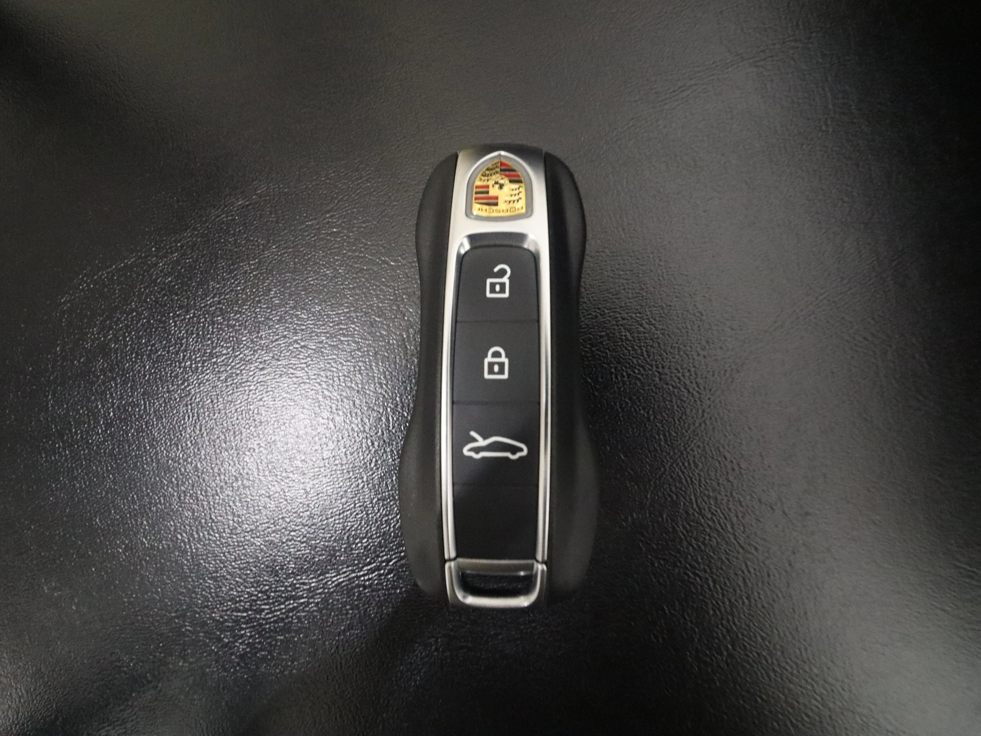 mph024_449779310_0bc68802ef773b9d7d95558dd768faeex_84d38d4551