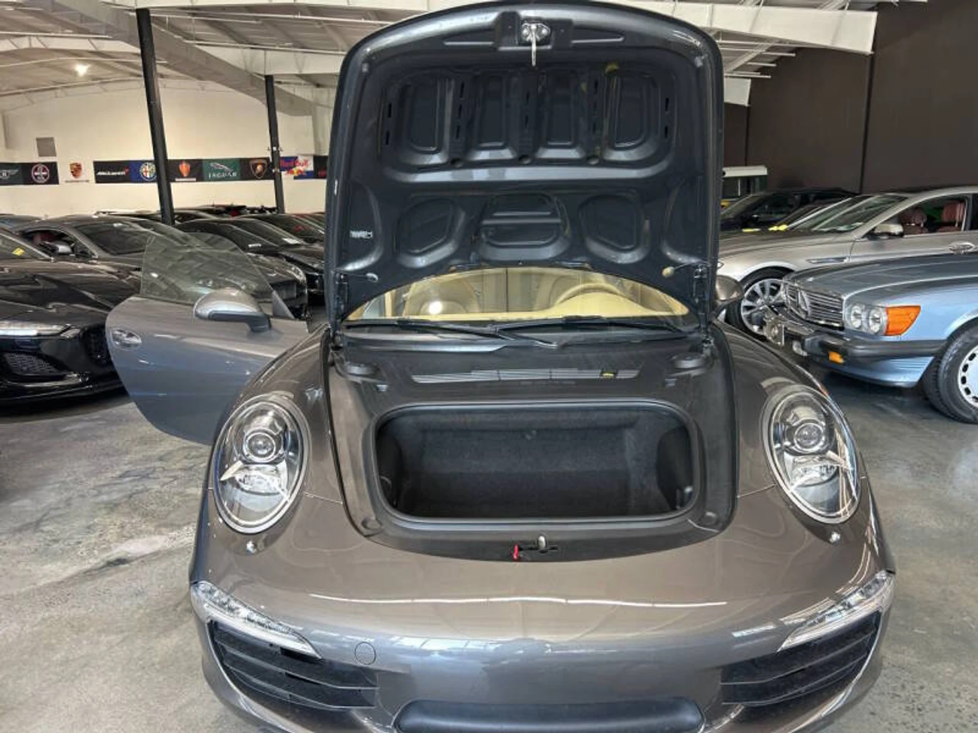 mph024_449813988_2014_porsche_911_carrera_2dr_coupe_0edd652535