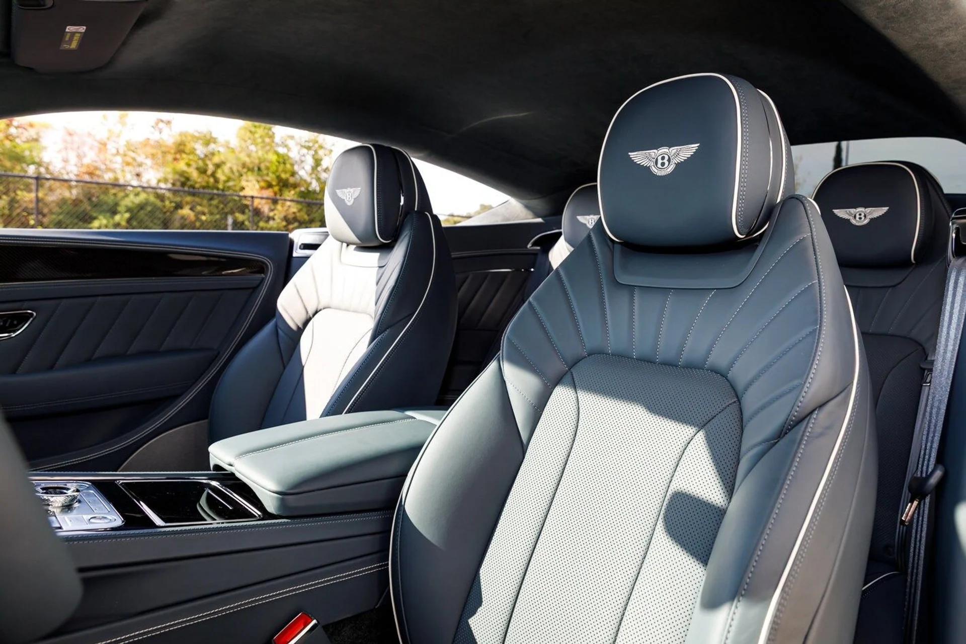 mph024_453194553_5a1cb3efef7567b18398b25573374bdax_efc7c4866a