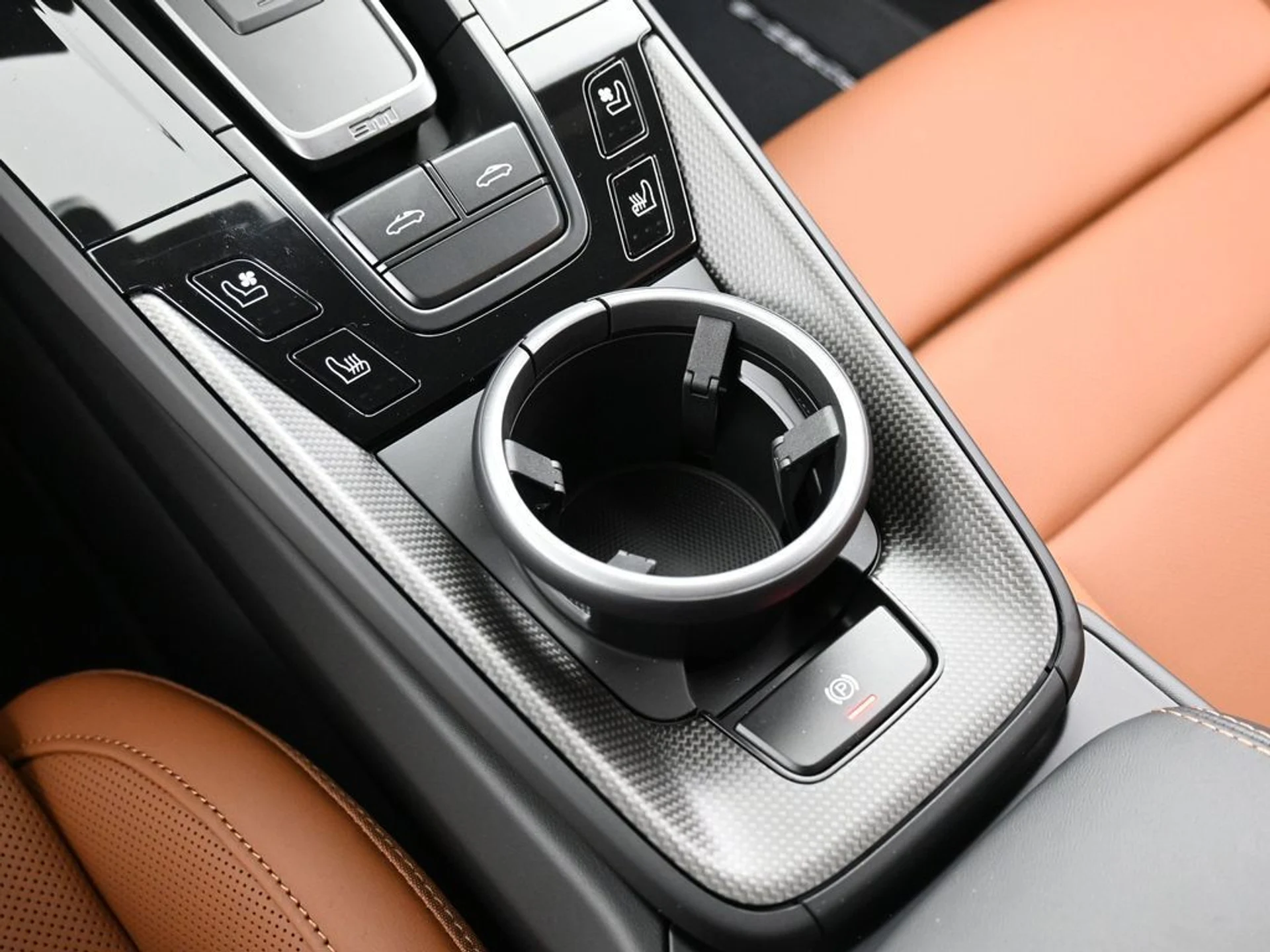 mph024_456796172_11651746_33b5_4cf3_98be_9b9680b5a0ed_f7129011b5