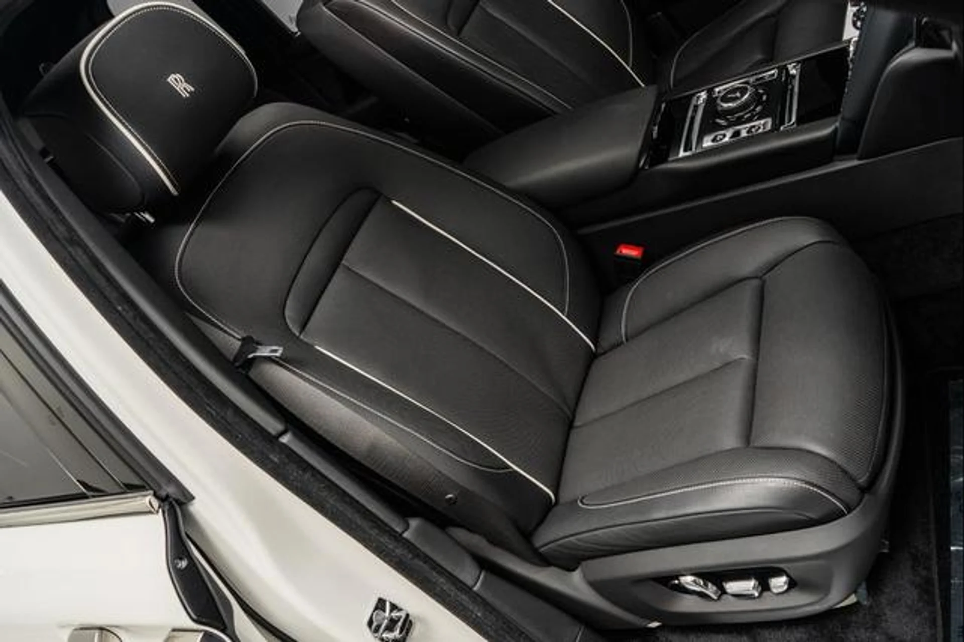 mph024_46025271_a_Av9k5_Ndb_MO_1b0pw1mhkvsyh_P_Fs_e3afa66b56