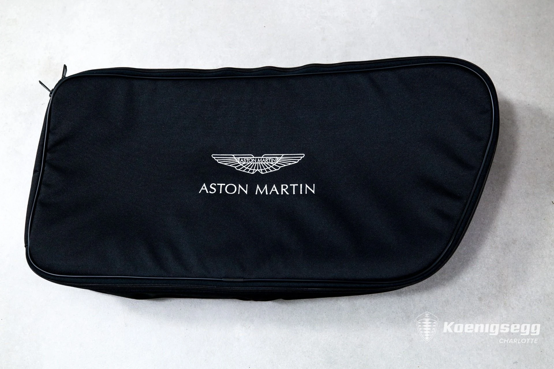 mph024_462220282_Used_2023_Aston_Martin_DBS_Ultimate_1761053866_67b77875bc