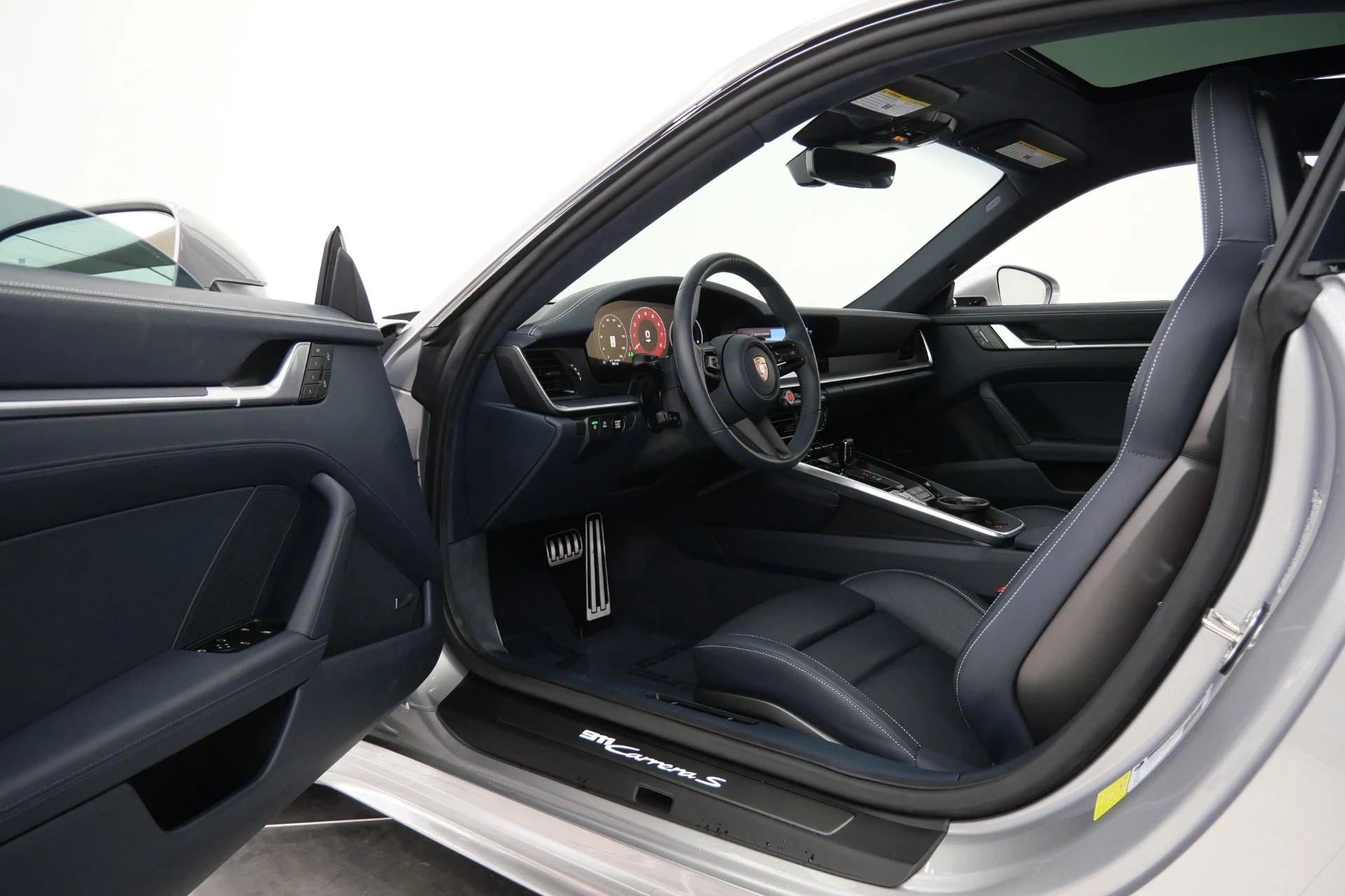 mph024_462560116_Used_2025_Porsche_911_Carrera_S_Sport_Design_Package_18_Way_Seats_Carrera_Classic_Wheels_1775922258_73f56a9320