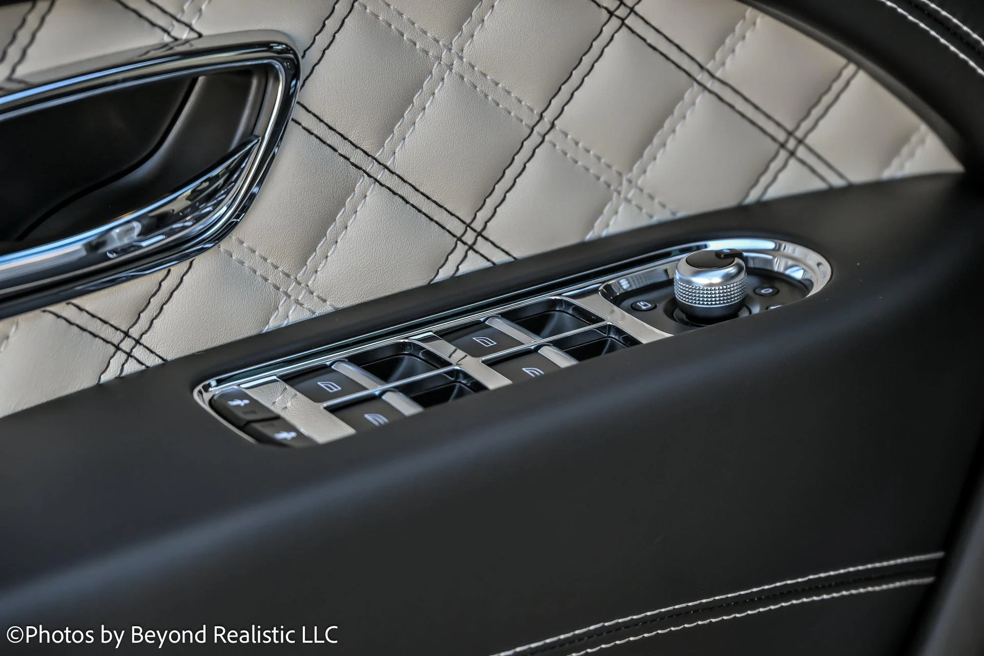 mph024_47007894_Used_2021_Bentley_Bentayga_V8_First_Edition_1762852454_b00926ae6d