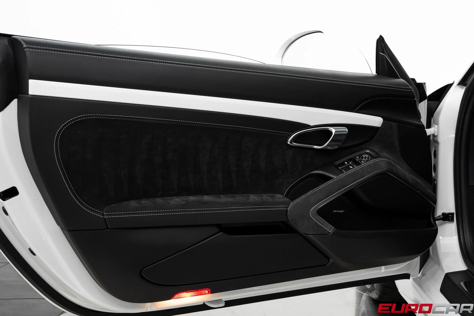 mph024_480253603_image_25_2d80619a13