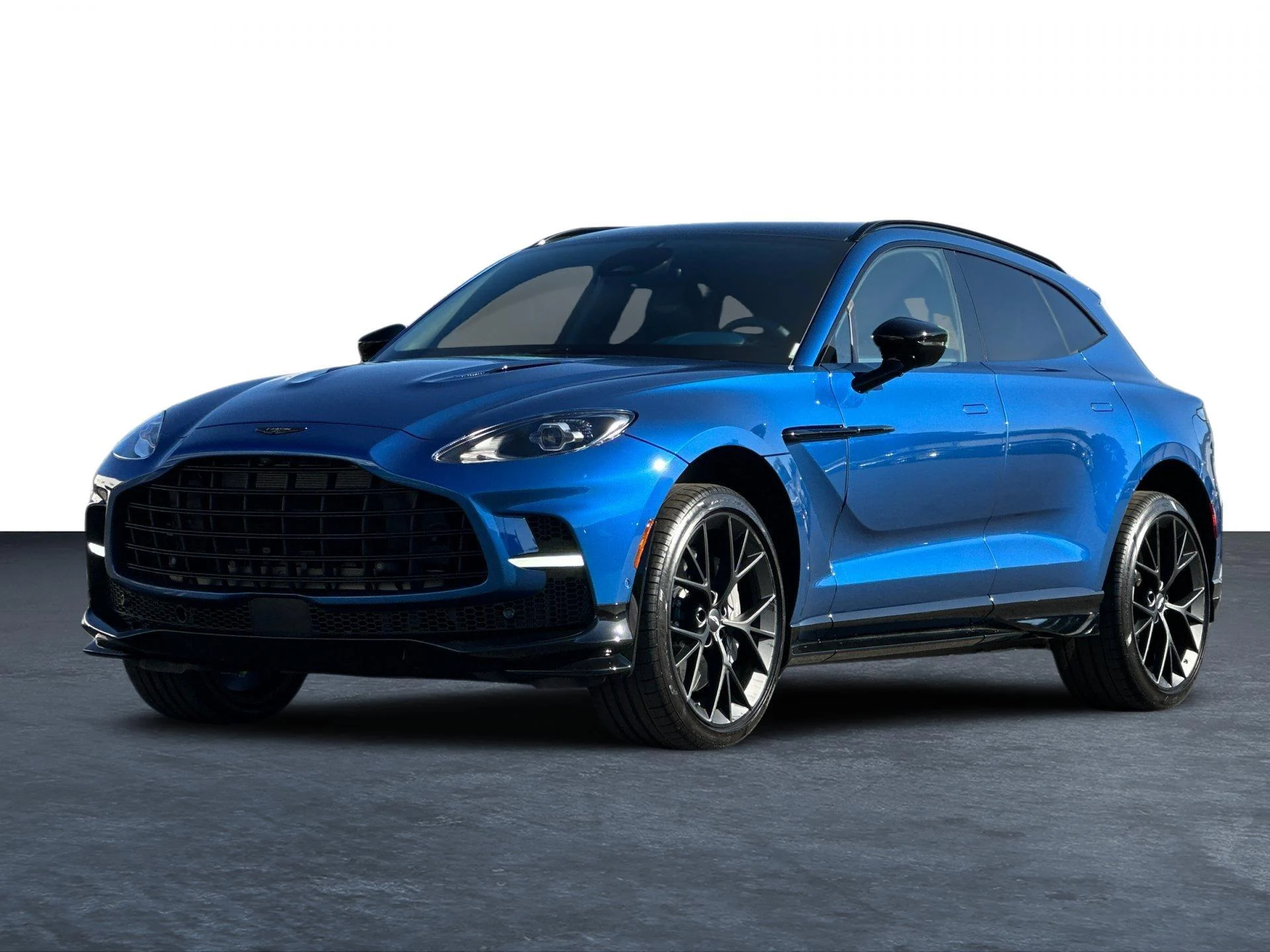 mph024_481503341_New_2025_Aston_Martin_DBX_707_1761314809_f67be89a8c