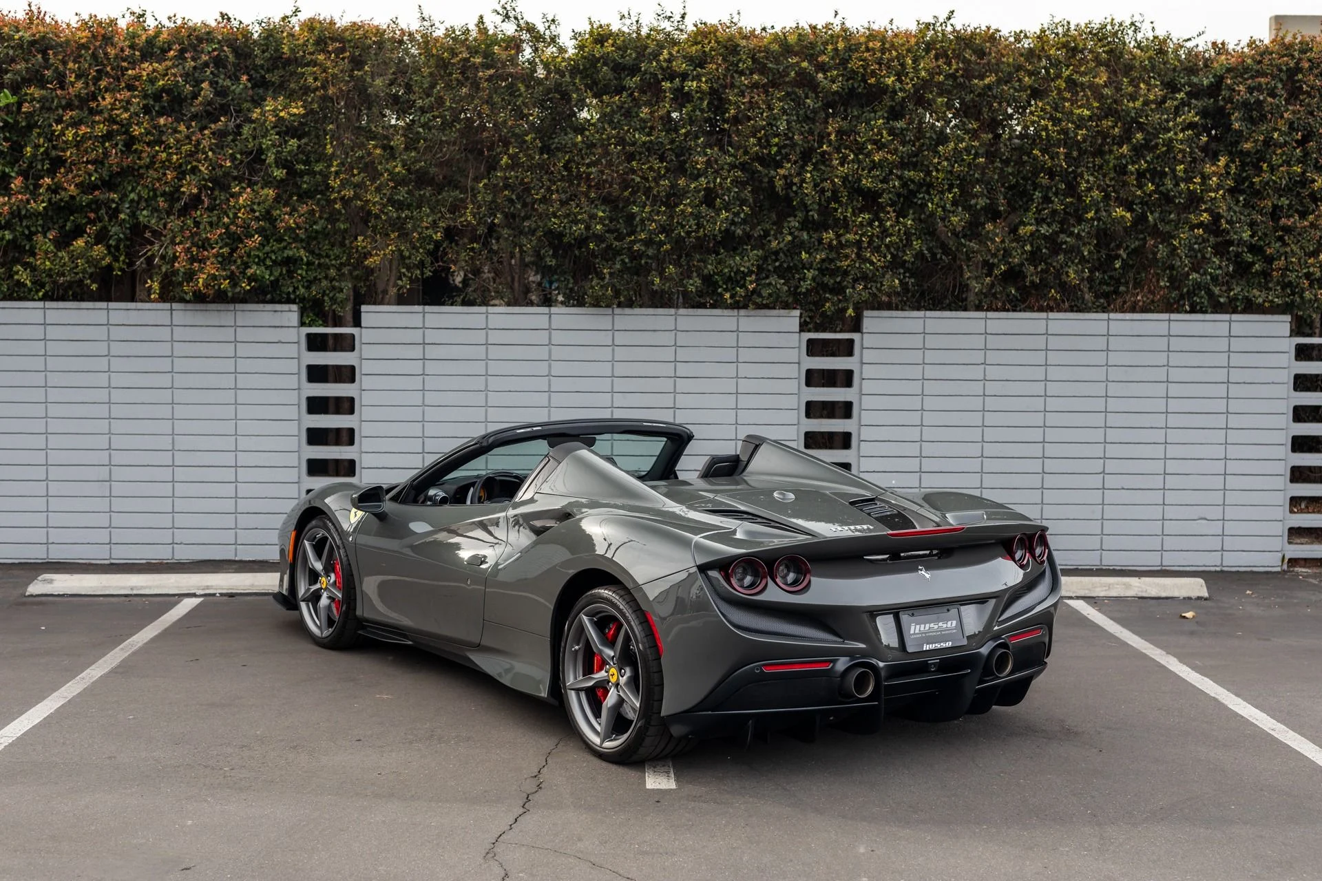 mph024_482079930_Used_2021_Ferrari_F8_Spider_1734052241_c00597101b