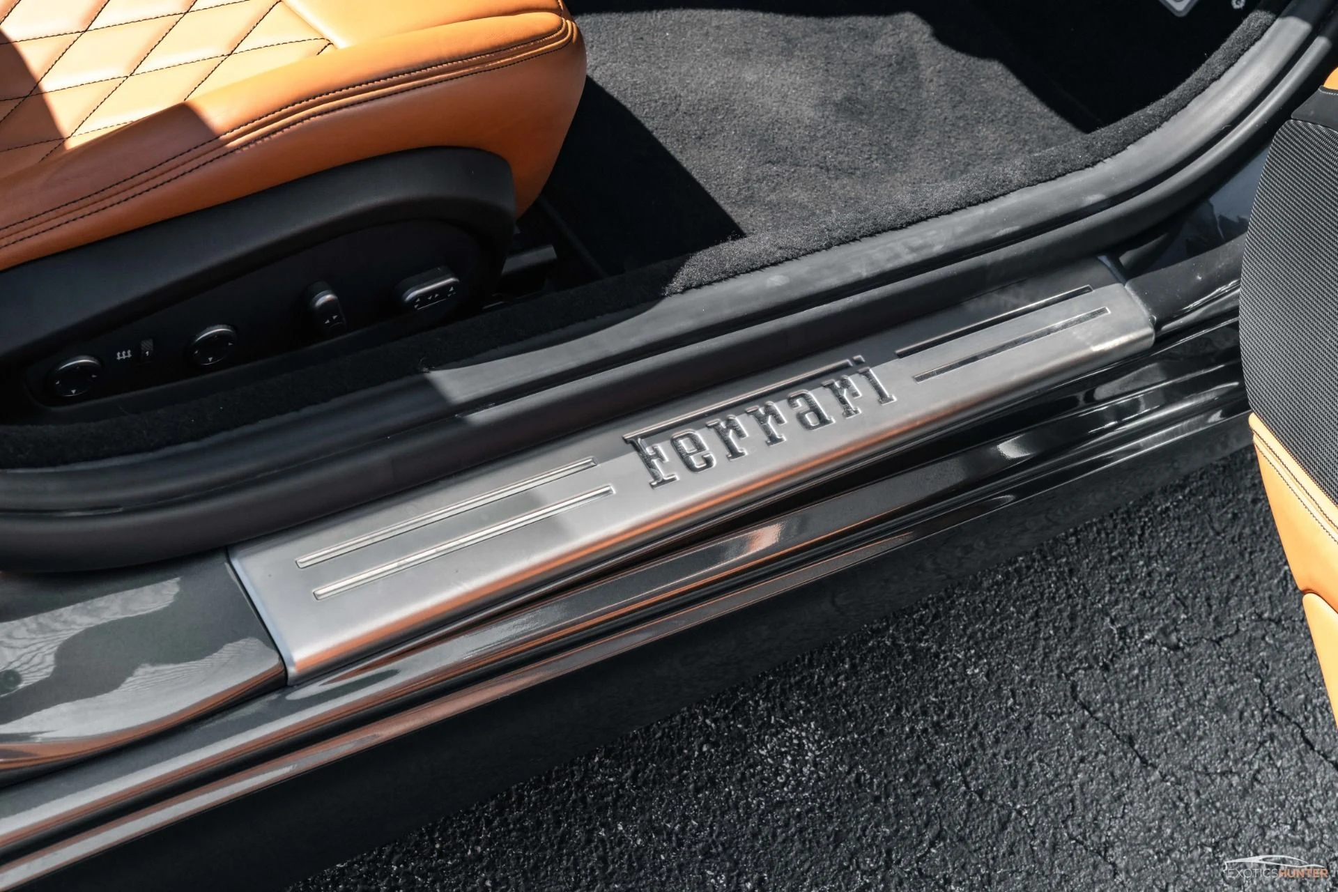 mph024_482468320_Used_2015_Ferrari_California_T_w_Carbon_Steering_Wheel_Magneride_Reverse_Cam_20in_Wheels_1746820122_648c930cbd