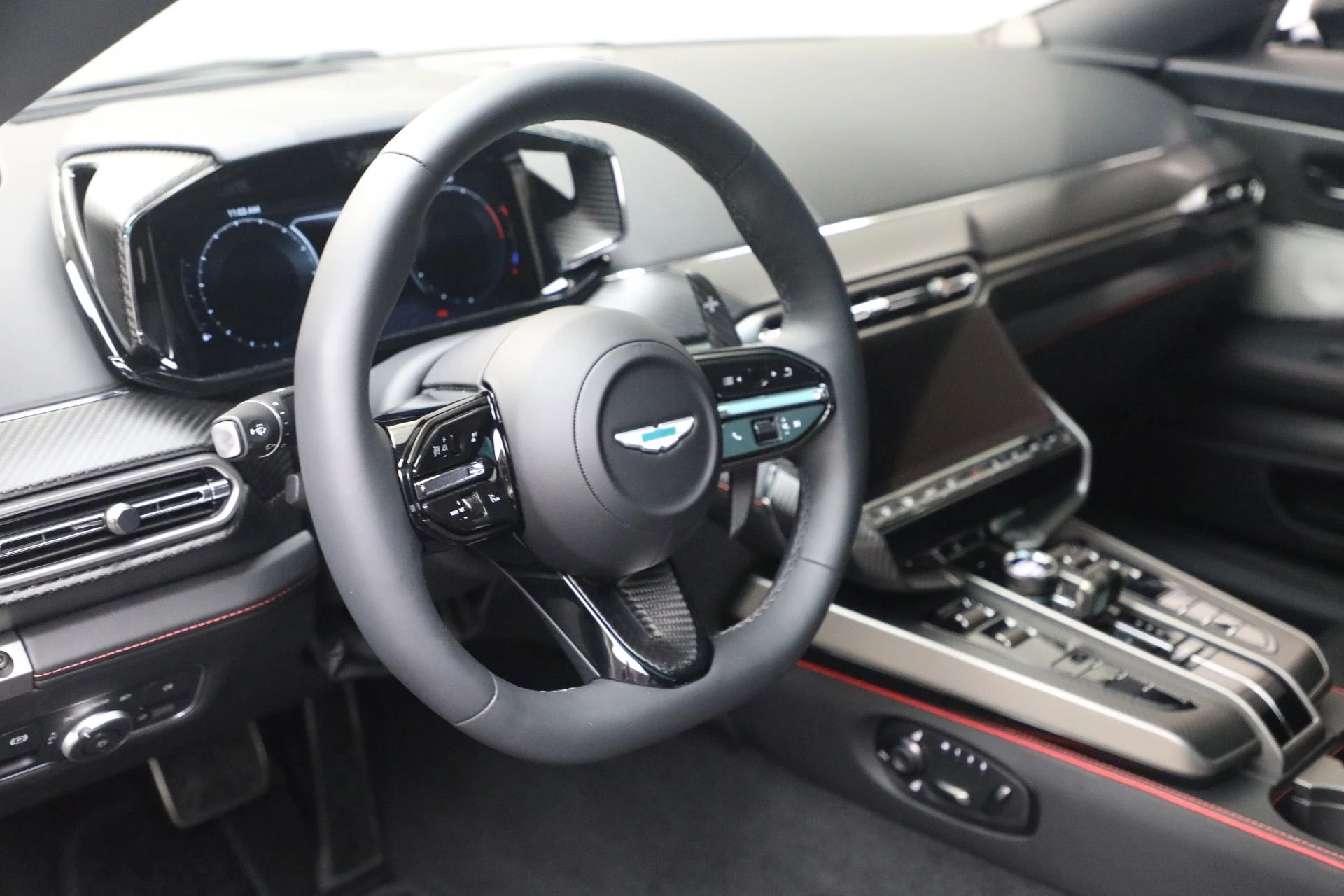 mph024_487012533_New_2026_Aston_Martin_Vanquish_1767630425_d250720254