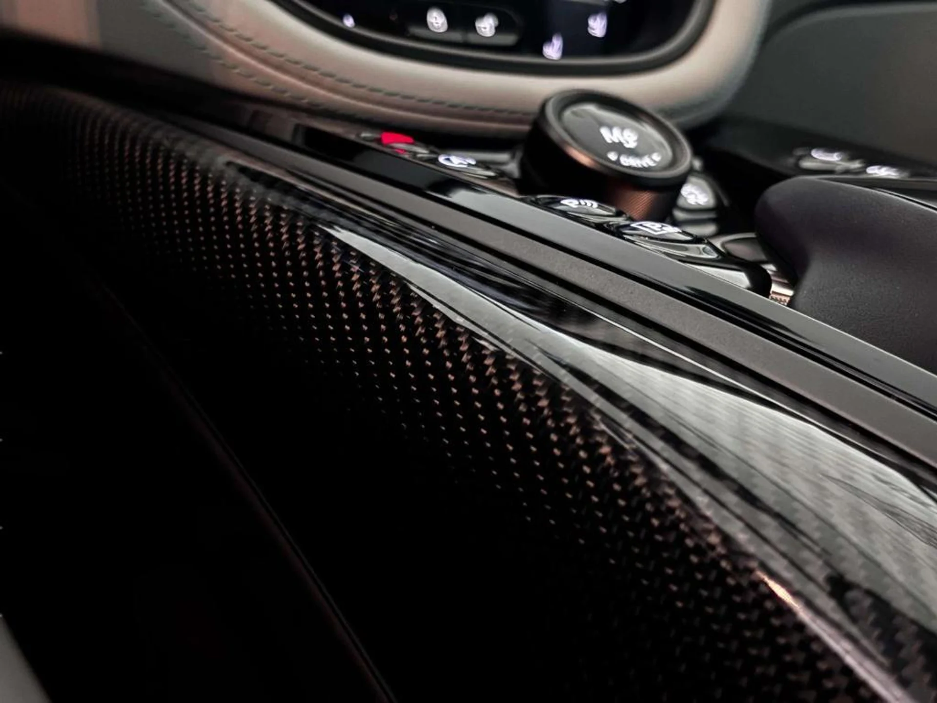 mph024_500810795_d_Y557_D_zkx26t_VF_I_Qg_Pds_E_Yq_Eo_0e146d6c10