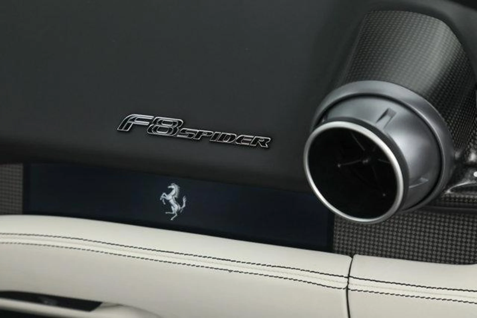 mph024_502271391_usn29o_M9l_I_So_V_Ts_O_ON_6_G9jv_R_Gc_9f51c660de