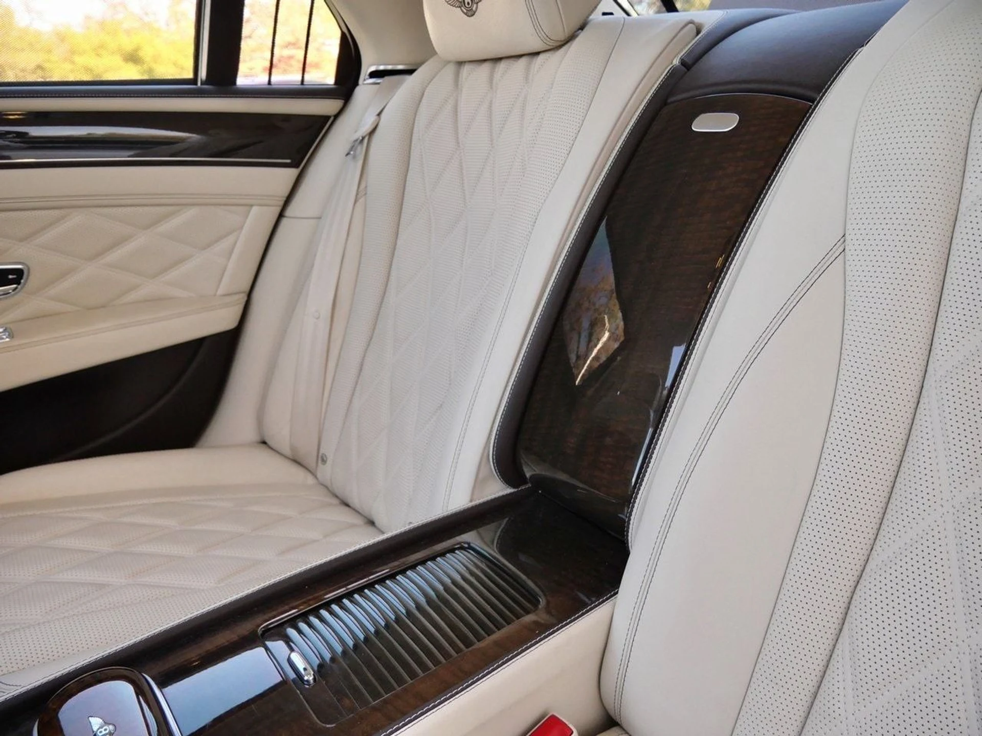 mph024_502453565_6526280ecf81f96750aa8cdda8908f86x_1e66740ea1