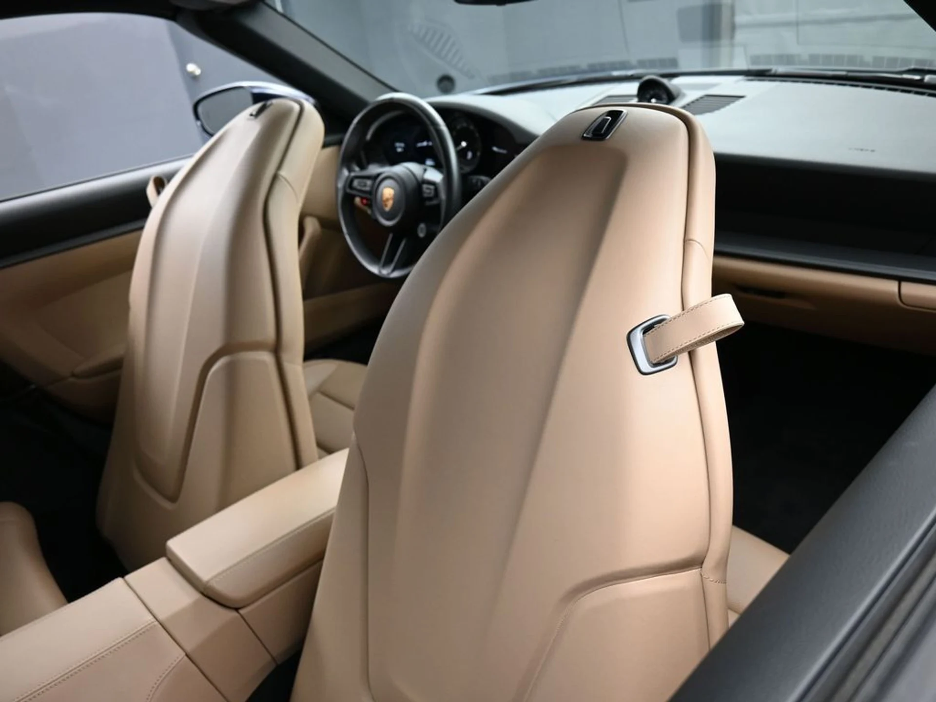 mph024_503844912_a93f475405adef79e7b88413b6d1c5a1_37c32c674a