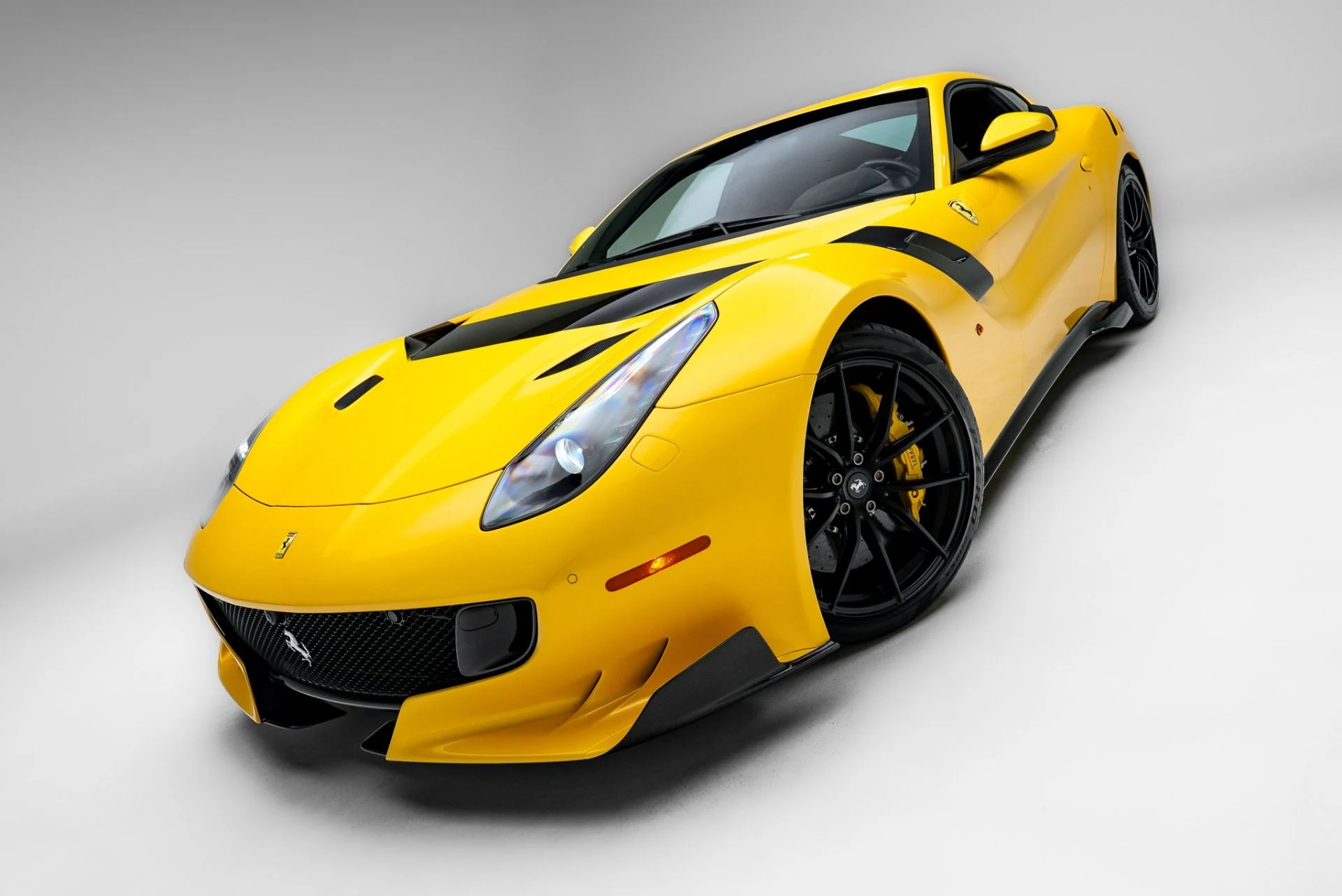 mph024_509173210_Used_2017_Ferrari_F12tdf_1777334910_ab6a61fb15