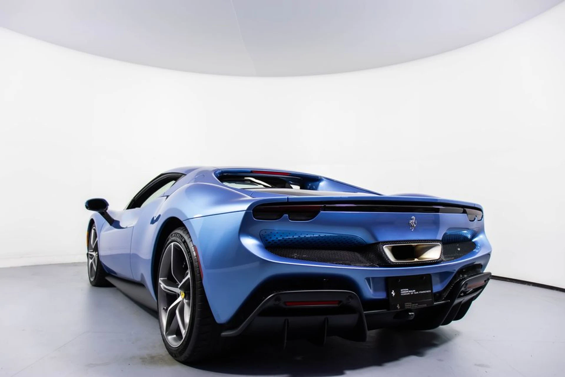 mph024_512192292_f6b69a6022332cdef9ee68d3bae06bb2x_d506e6b2fa