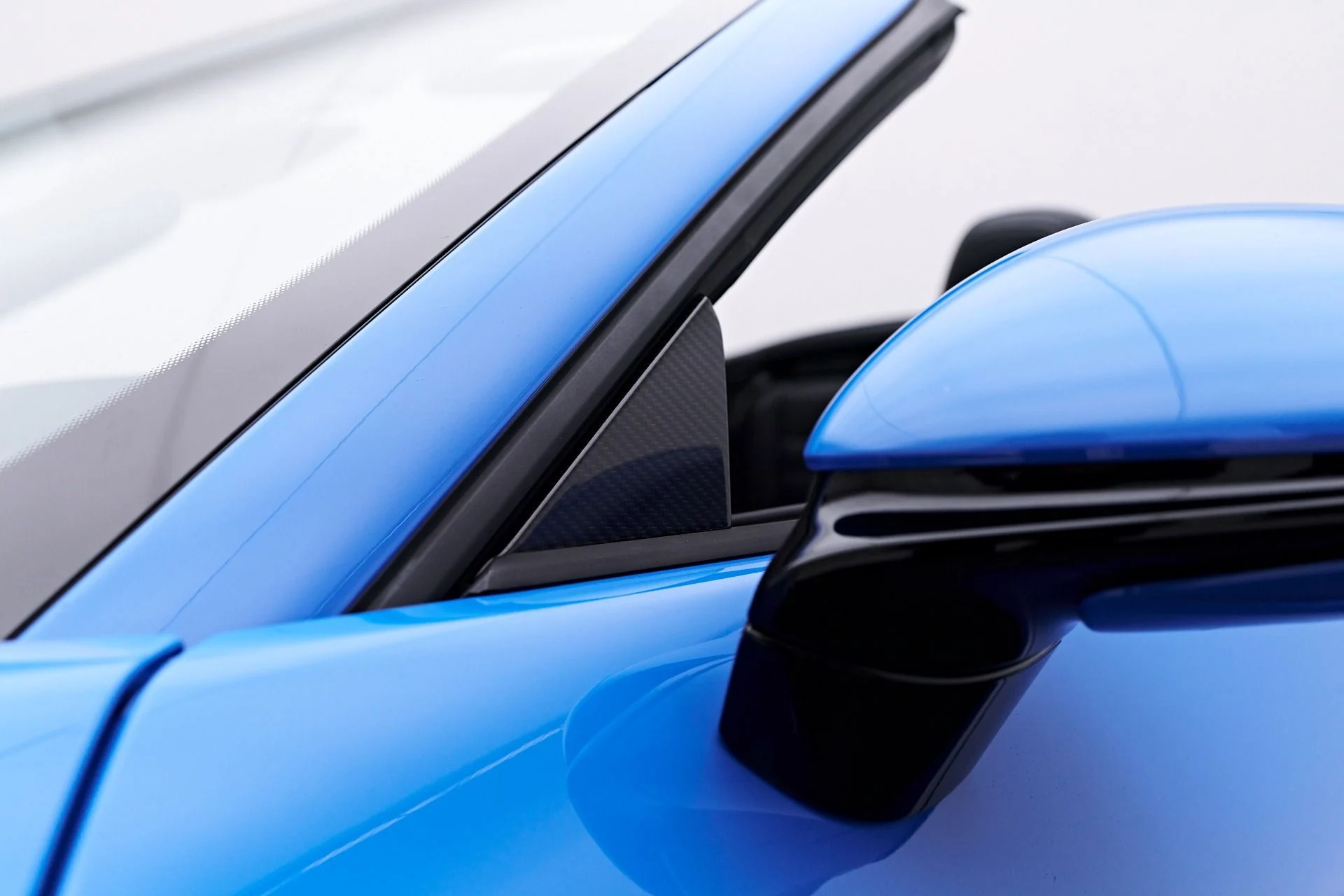 mph024_519033292_Used_2023_Porsche_911_Turbo_S_1755219386_fbaac47e0f