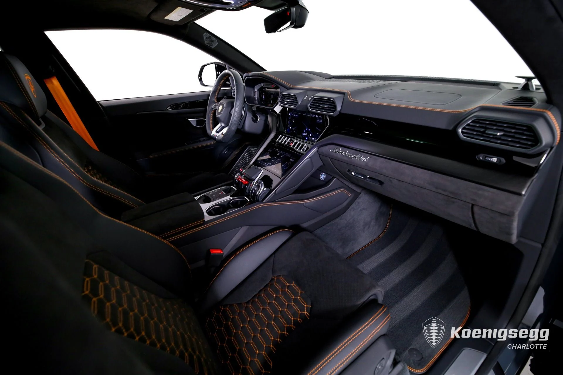 mph024_51932414_Used_2024_Lamborghini_Urus_S_1761085195_7b0c3bb020