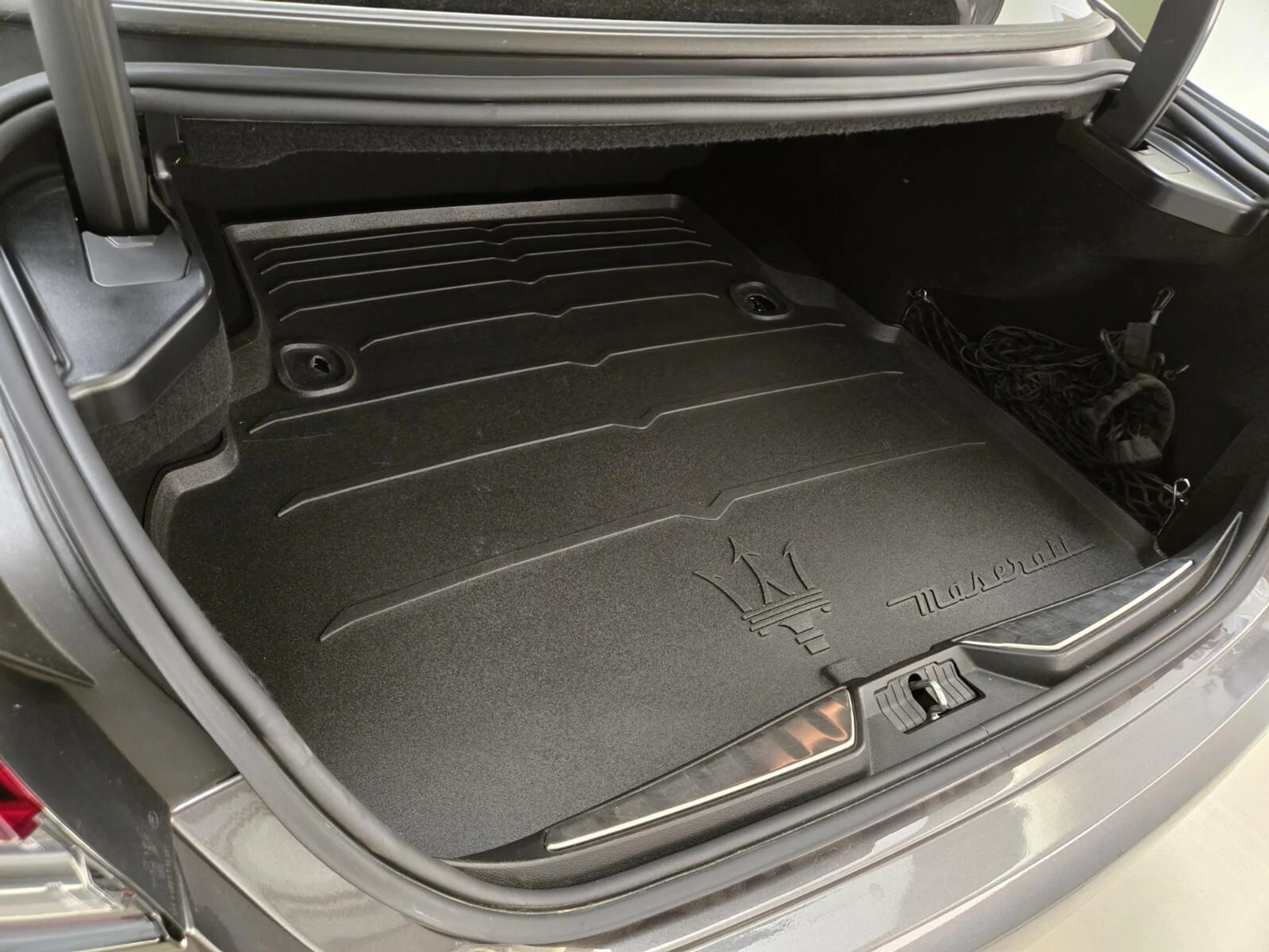 mph024_520076345_Used_2022_Maserati_Quattroporte_Modena_Q4_1761975842_3c1a500417