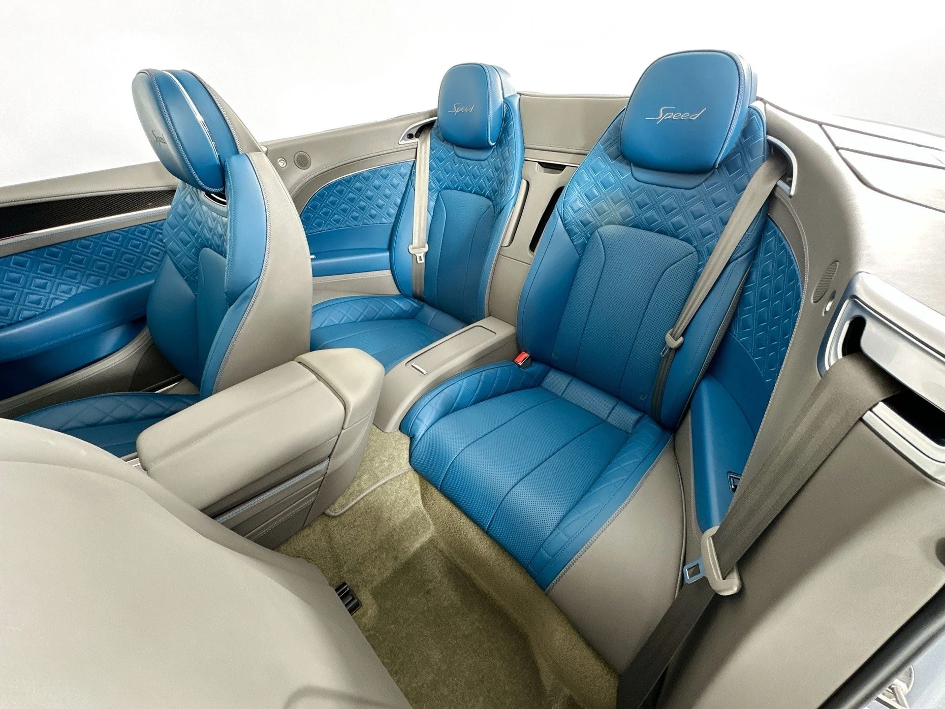 mph024_525729008_25_e323df37f1