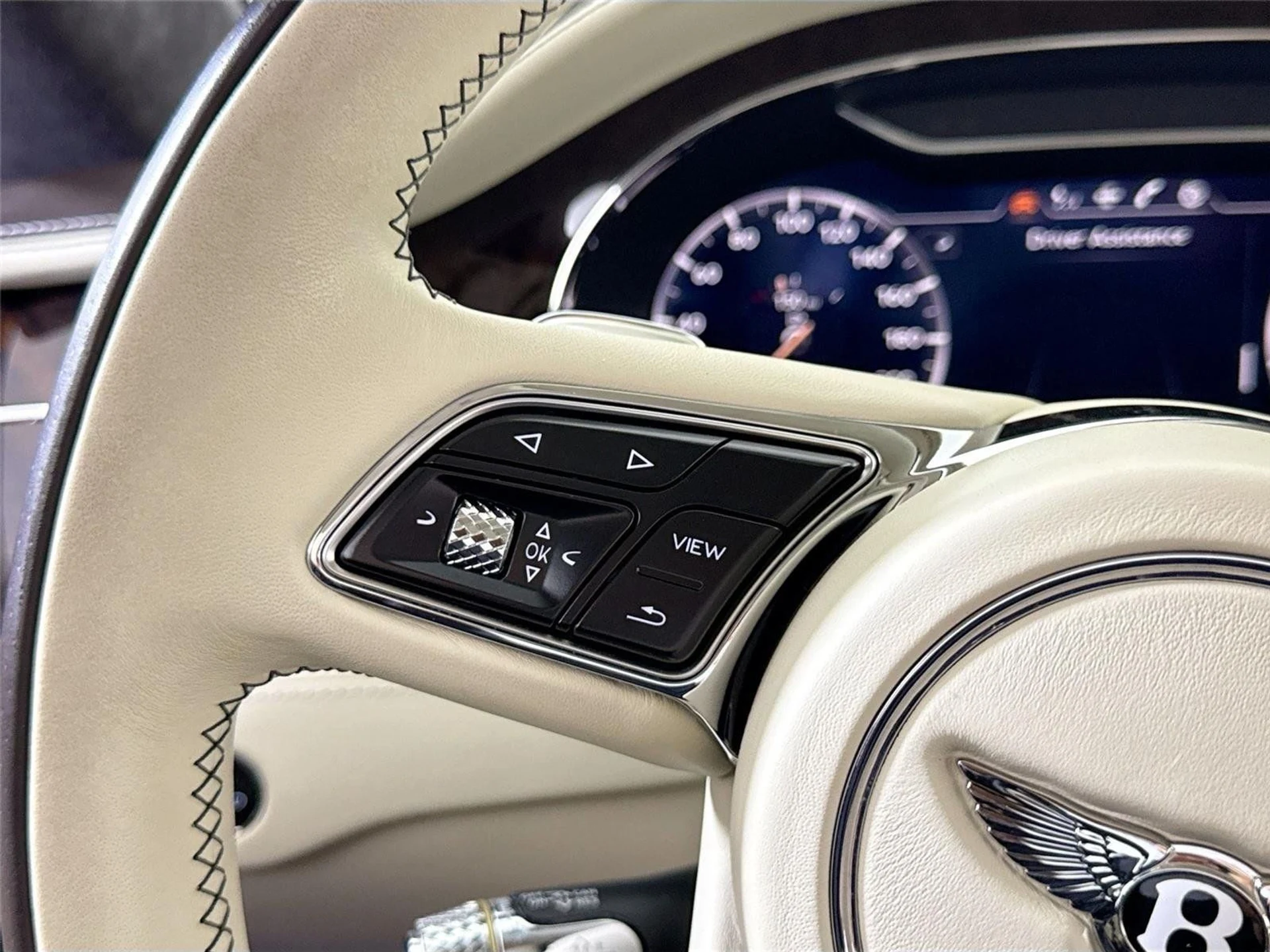 mph024_529026840_bbe43691bf809a83673c78ec0eeb55de_4e18883399