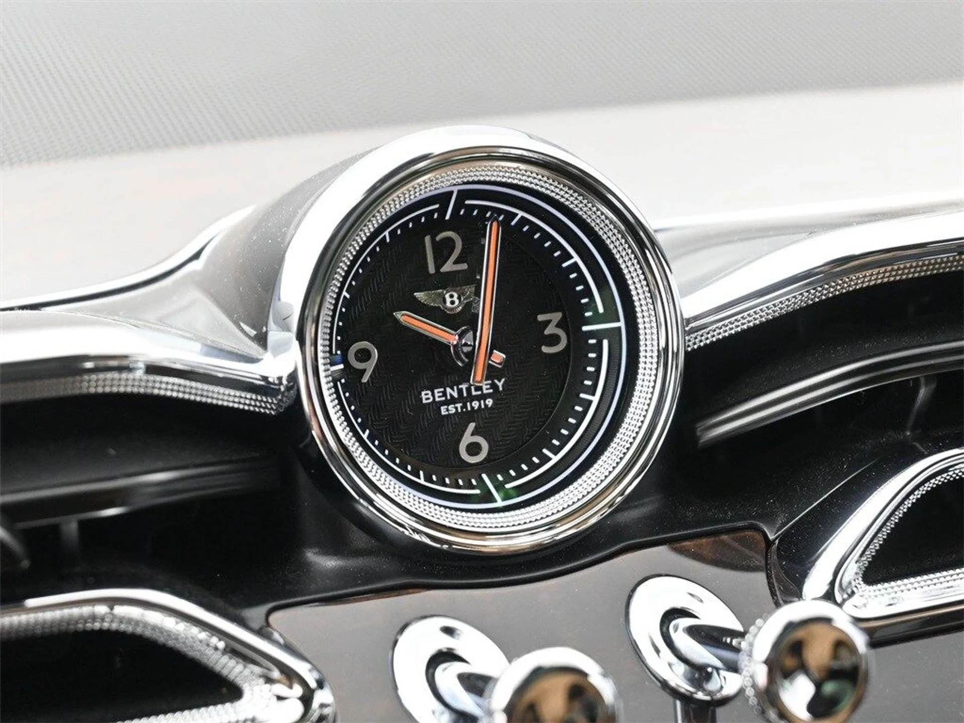 mph024_533941700_ff47c9b76dc8cf4ff26fa8f7407fe118x_533bb32534