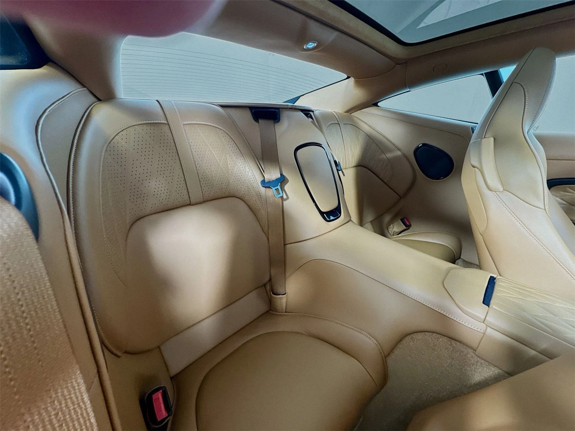 mph024_536181607_bbf577d0850df169bd467ad5c6f9ce46x_fb3cf65174