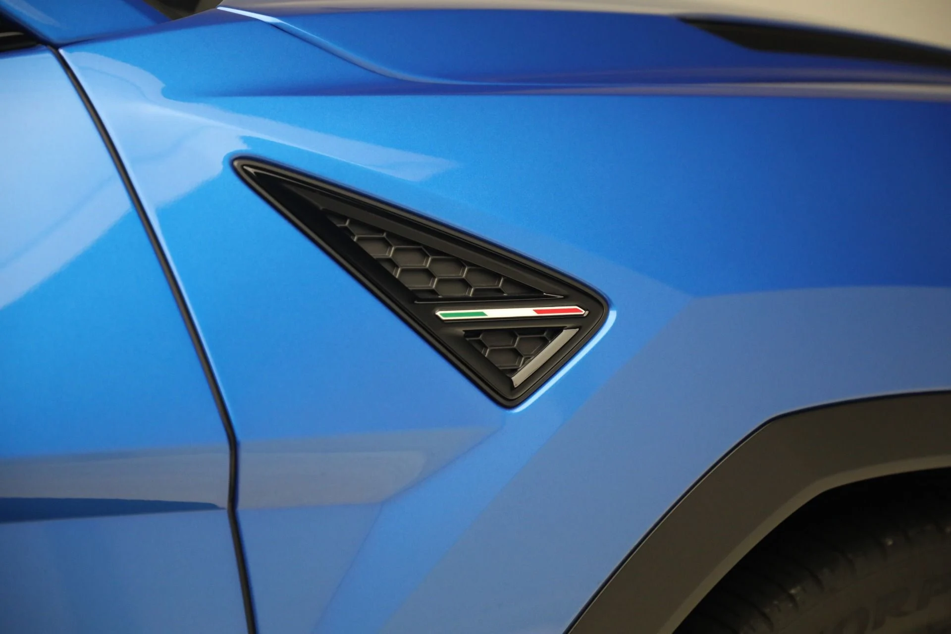 mph024_54088431_Used_2024_Lamborghini_Urus_S_b9716b72bd