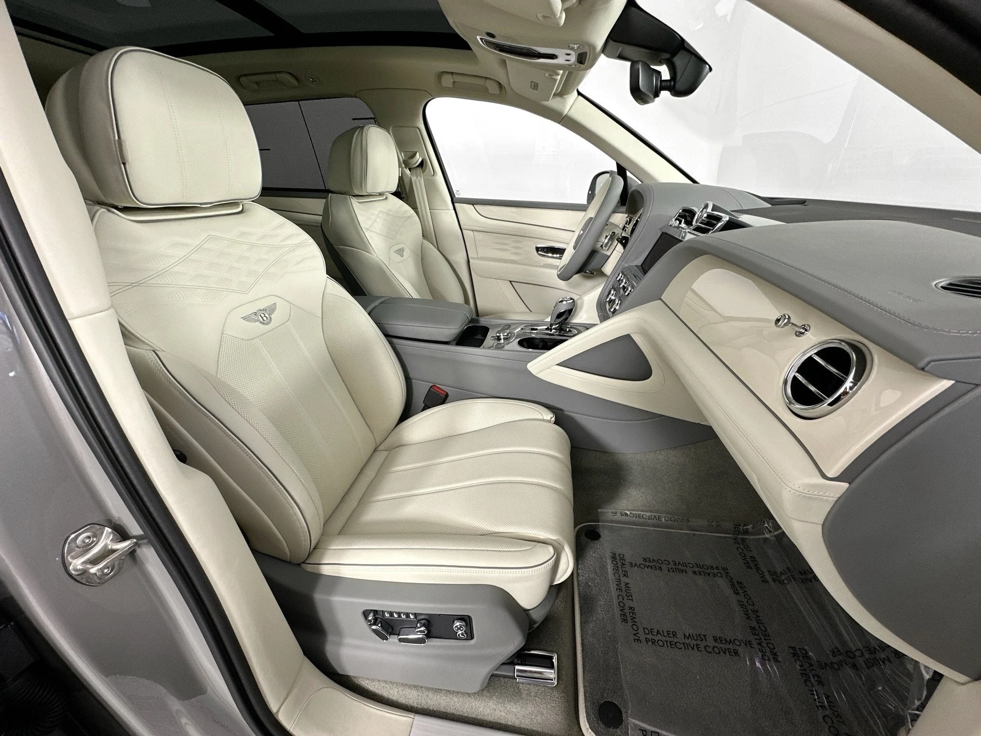 mph024_558496173_25_b3ffb6dda2