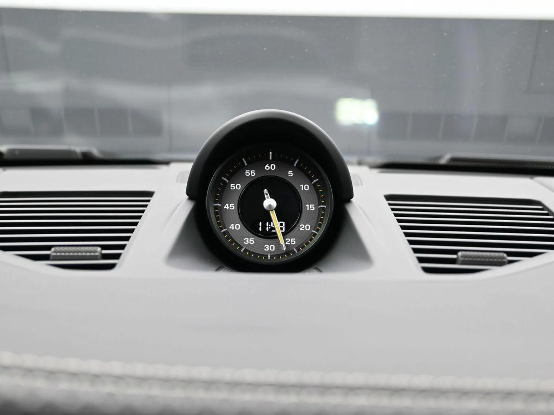 mph024_560556484_cg_YN_Bi_M_w_CLH_Nt_A_Kd_DI_0ik_OY_Js_78f2946f59