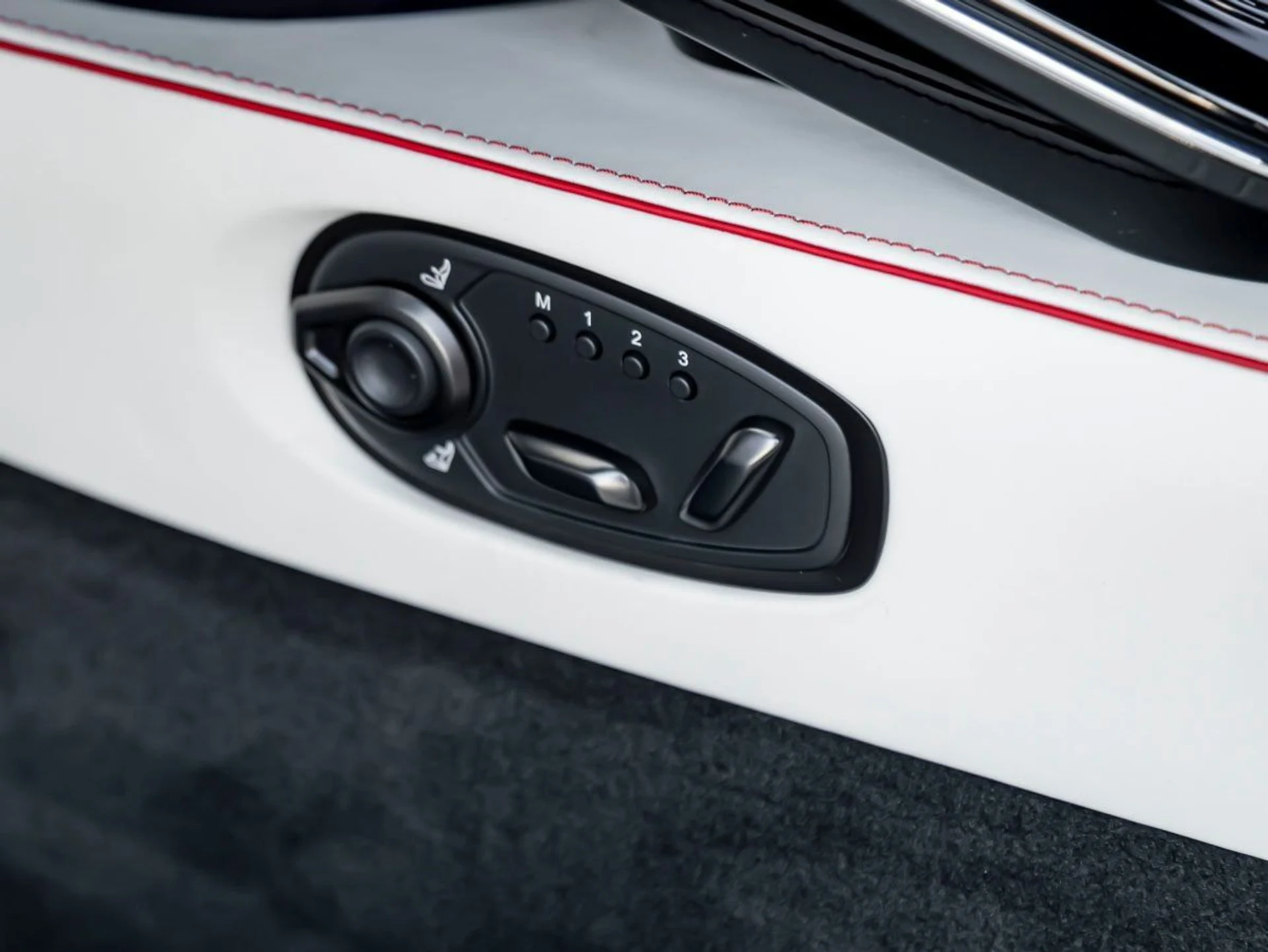 mph024_564023951_25_deadb4f295