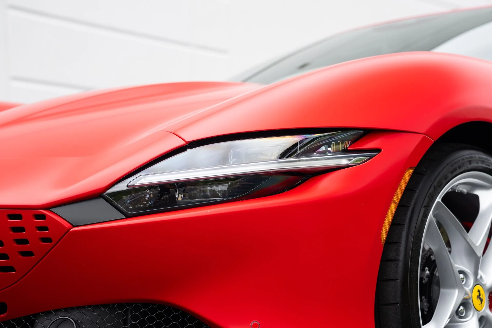 mph024_566355304_Used_2023_Ferrari_Roma_1777005512_1c2db942cc