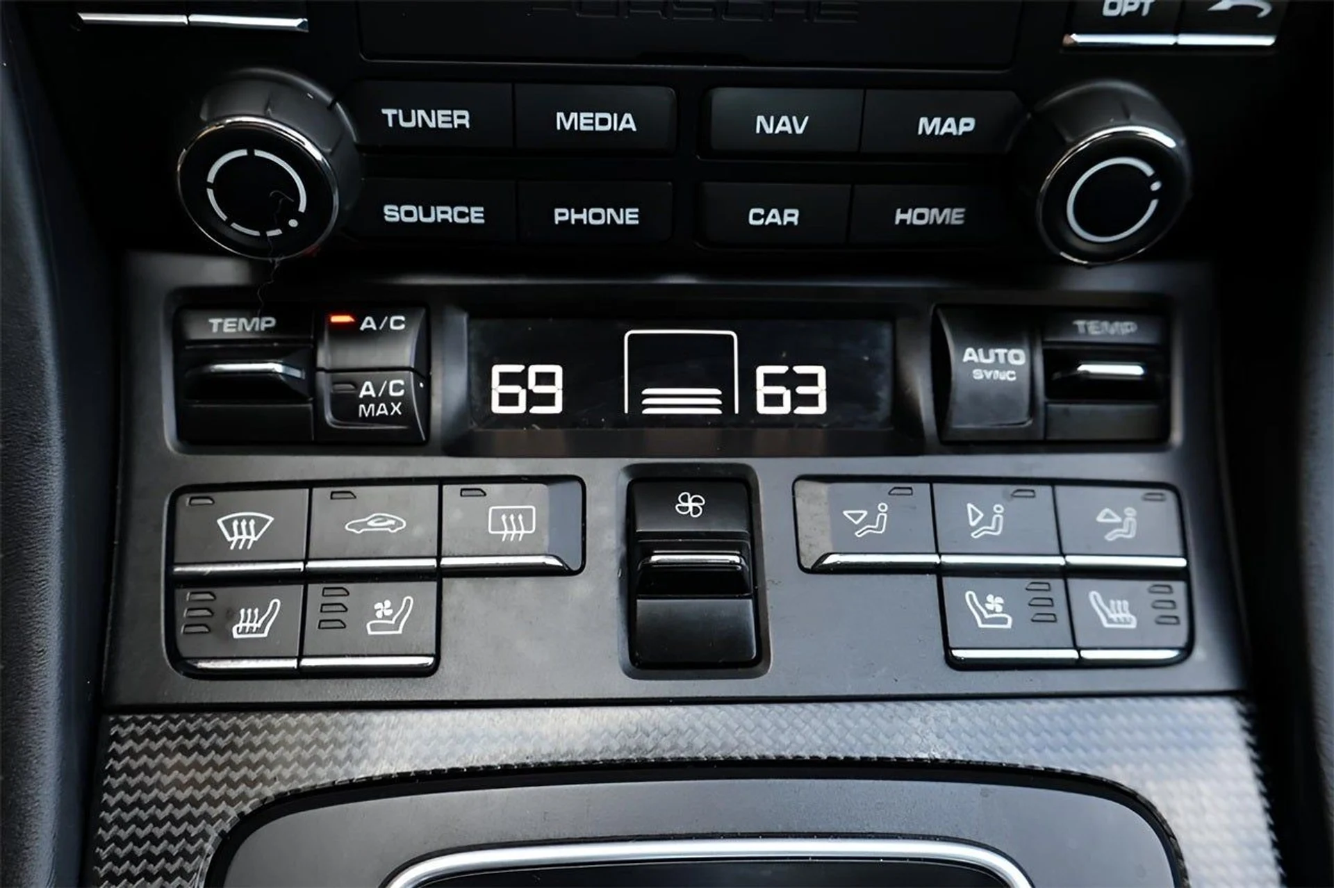 mph024_571484493_25_b631b8a56e