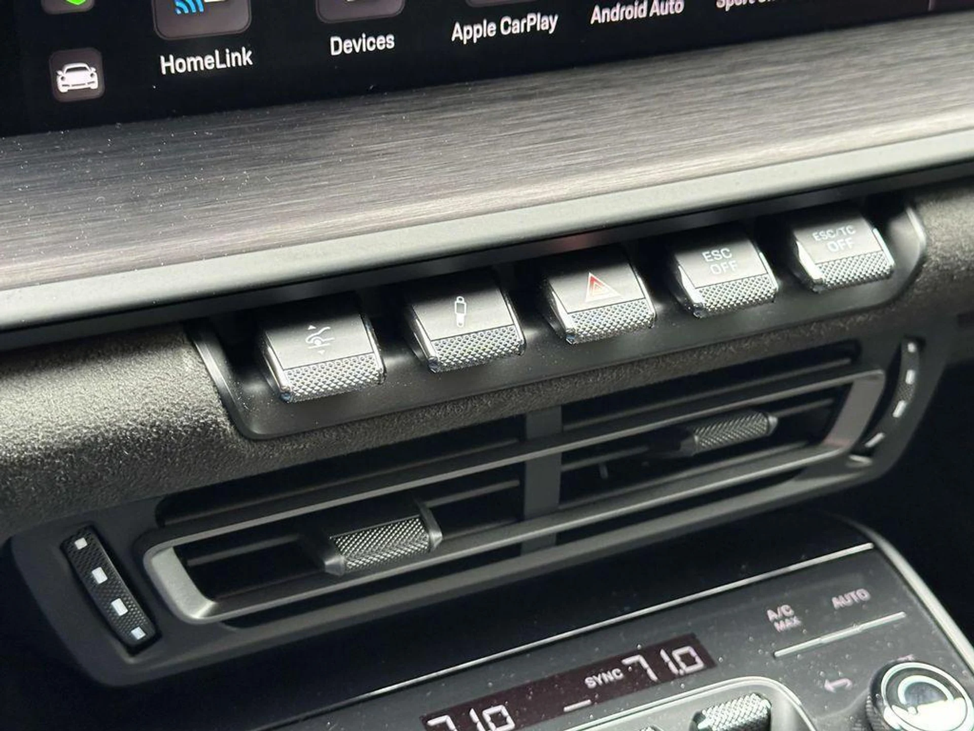 mph024_572077586_Gc_G7d1o_S9_Xkb_KC_Hgmwf_CDZ_Ps2_Xc_4747ead764