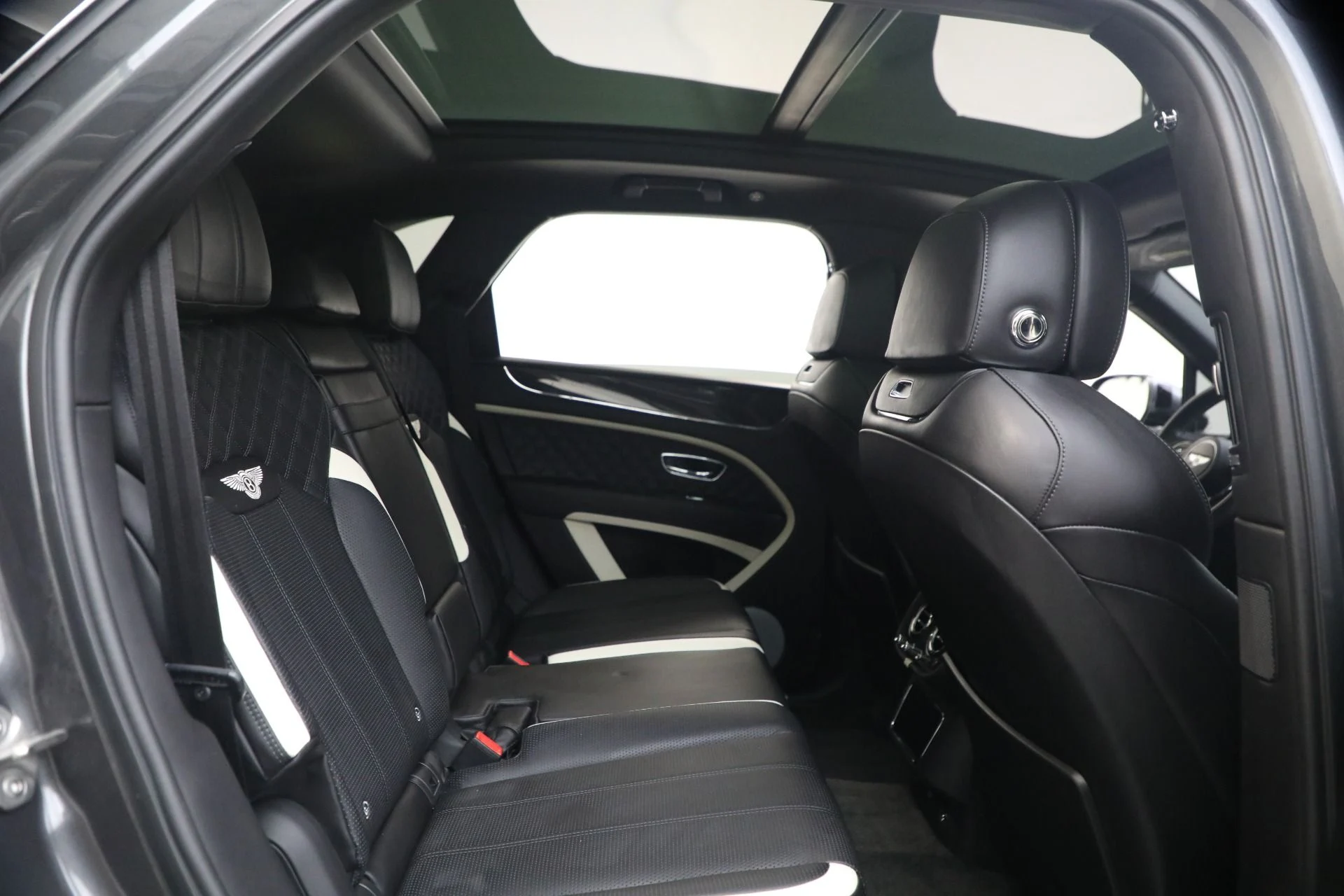 mph024_577562178_Used_2022_Bentley_Bentayga_Speed_1768683439_f8c3450f39